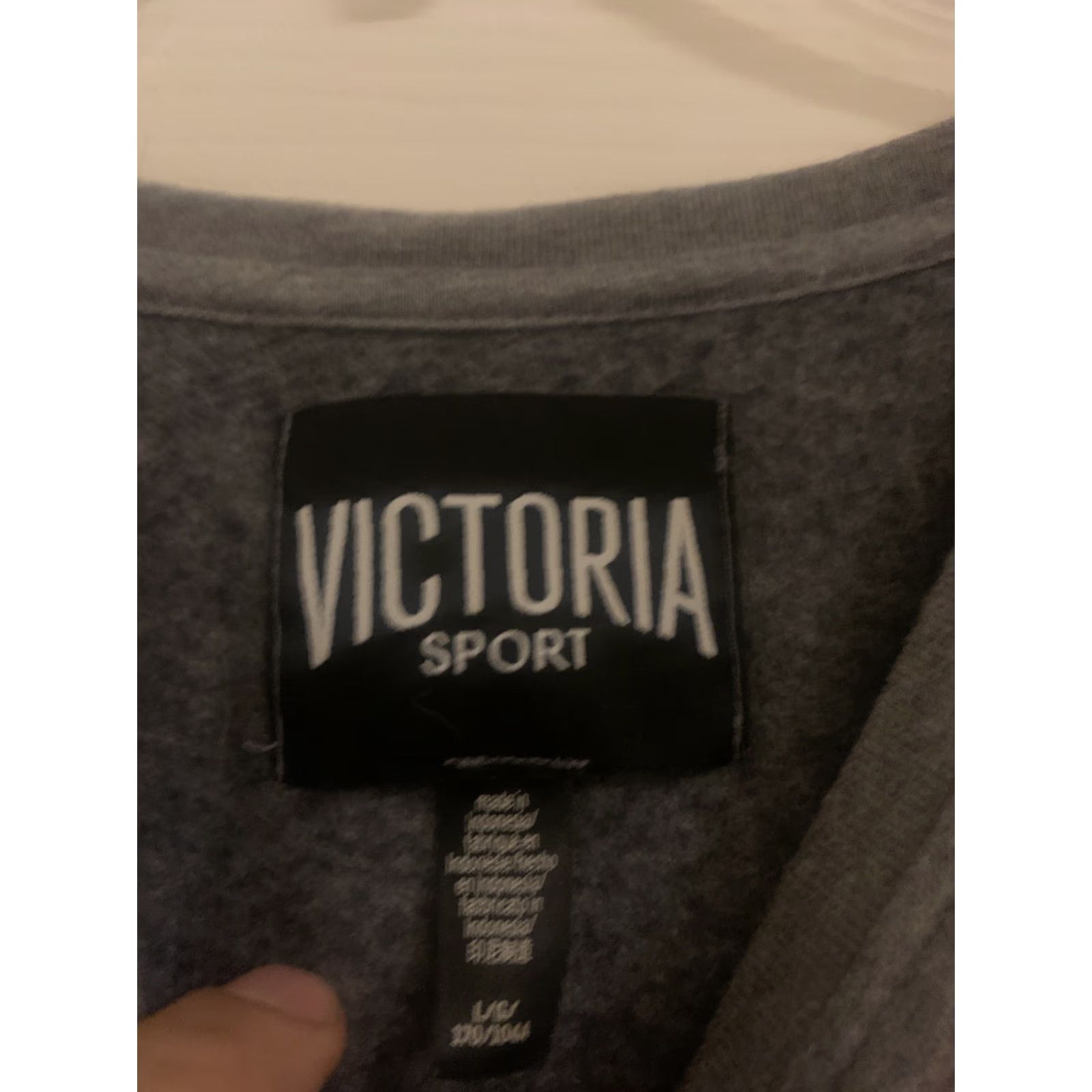Victoria's Secret Victoria's Secret Sport Shirt Long Sleeve Gray Women L Regular Crew Neck Activewear Shirt Size L / US 10 / IT 46 - 3 Thumbnail