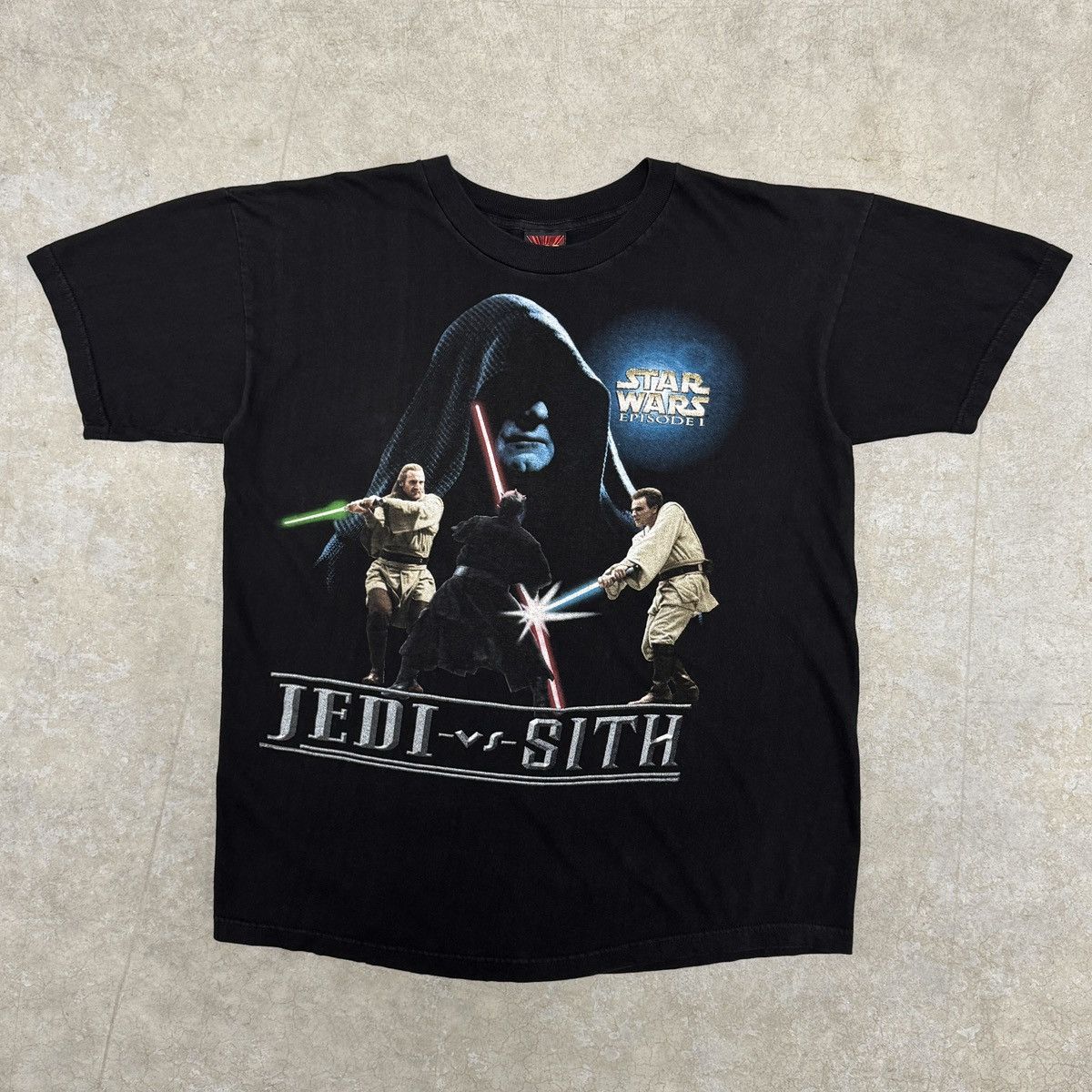 【新品】Kith Star Wars Jedi Vs Sith Vintage KITH STAR WARS Jedi vs Sith Vintage TEE