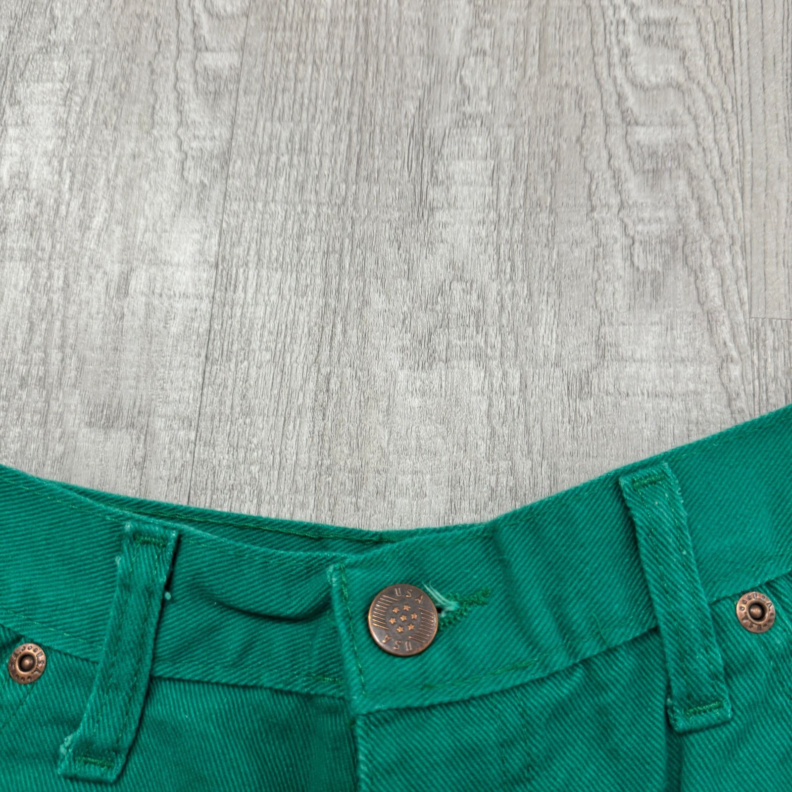 Vintage Vintage Green Denim Shorts Womens Size 12 Mom High Rise 90s Size 34" / US 12 / IT 48 - 3 Thumbnail