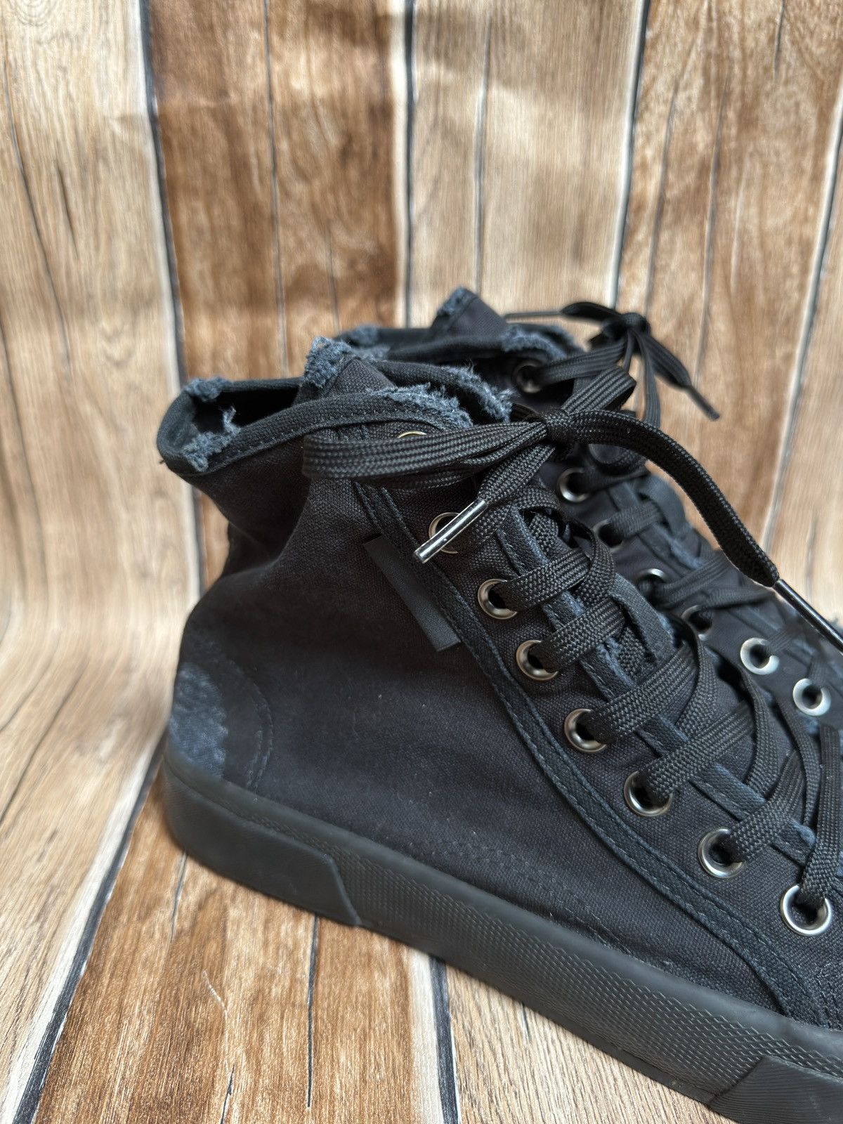 Balenciaga 🕷️🔥🔥distresa paris sneaker Size US 8 / EU 41 - 6 Thumbnail