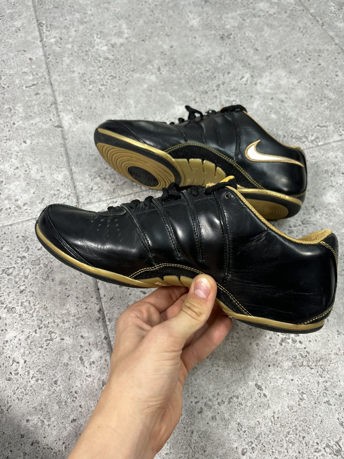 Japanese Brand × Nike × Vintage Vintage 00s Japan Low Trainers Nike Black Leather Swoosh Y2K Size US 8.5 / EU 41-42 - 4 Thumbnail