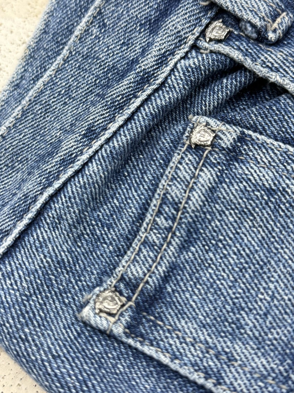 Versace Vintage Versace Jeans Couture Stonewash DistressDenim Pants Size 25" / US 0 / IT 36 - 11 Thumbnail