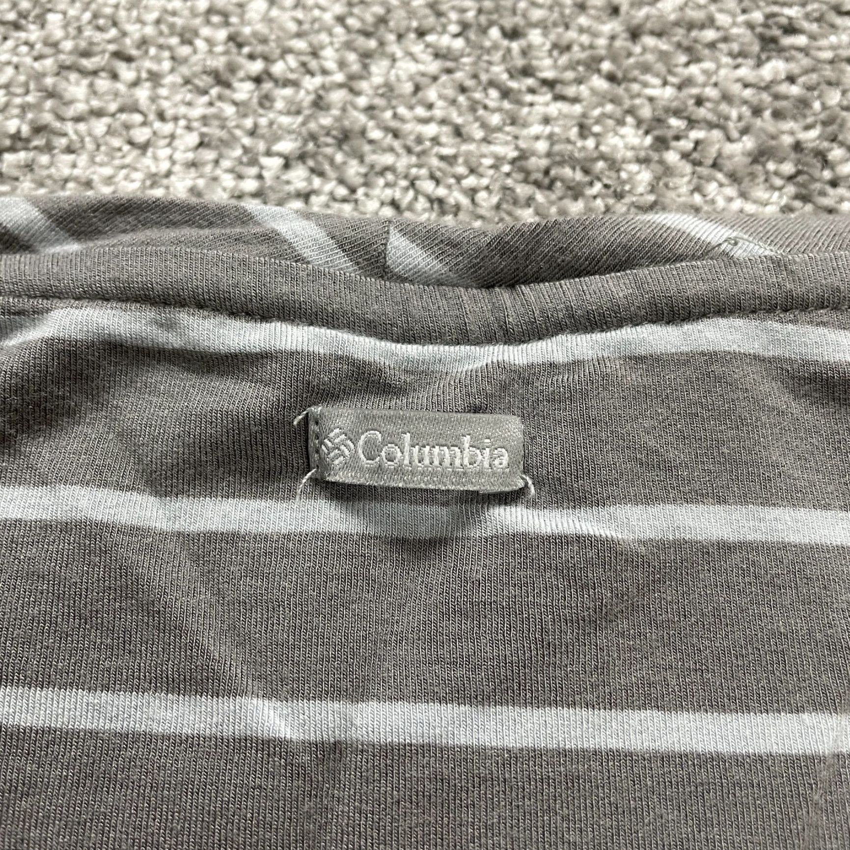 Vintage Columbia T Shirt Womens Small Gray Striped Pockets Round Neck Short Sleeve Size S / US 4 / IT 40 - 7 Thumbnail