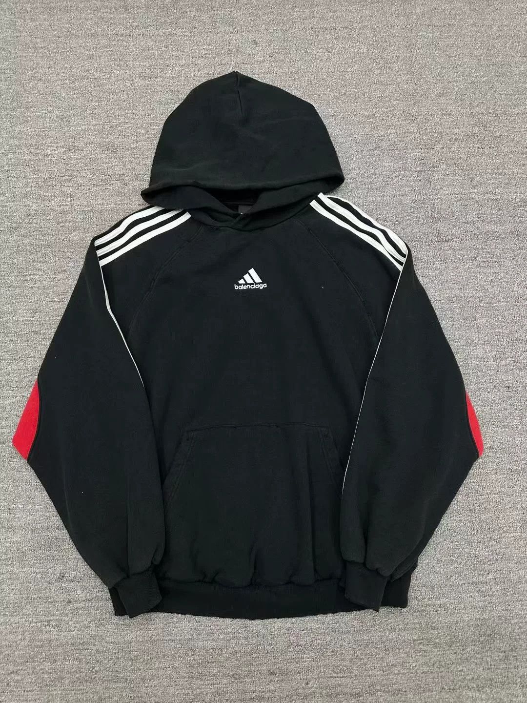 Balenciaga Balenciaga Adidas collaborative hoodie L size Size US L / EU 52-54 / 3 - 1 Thumbnail