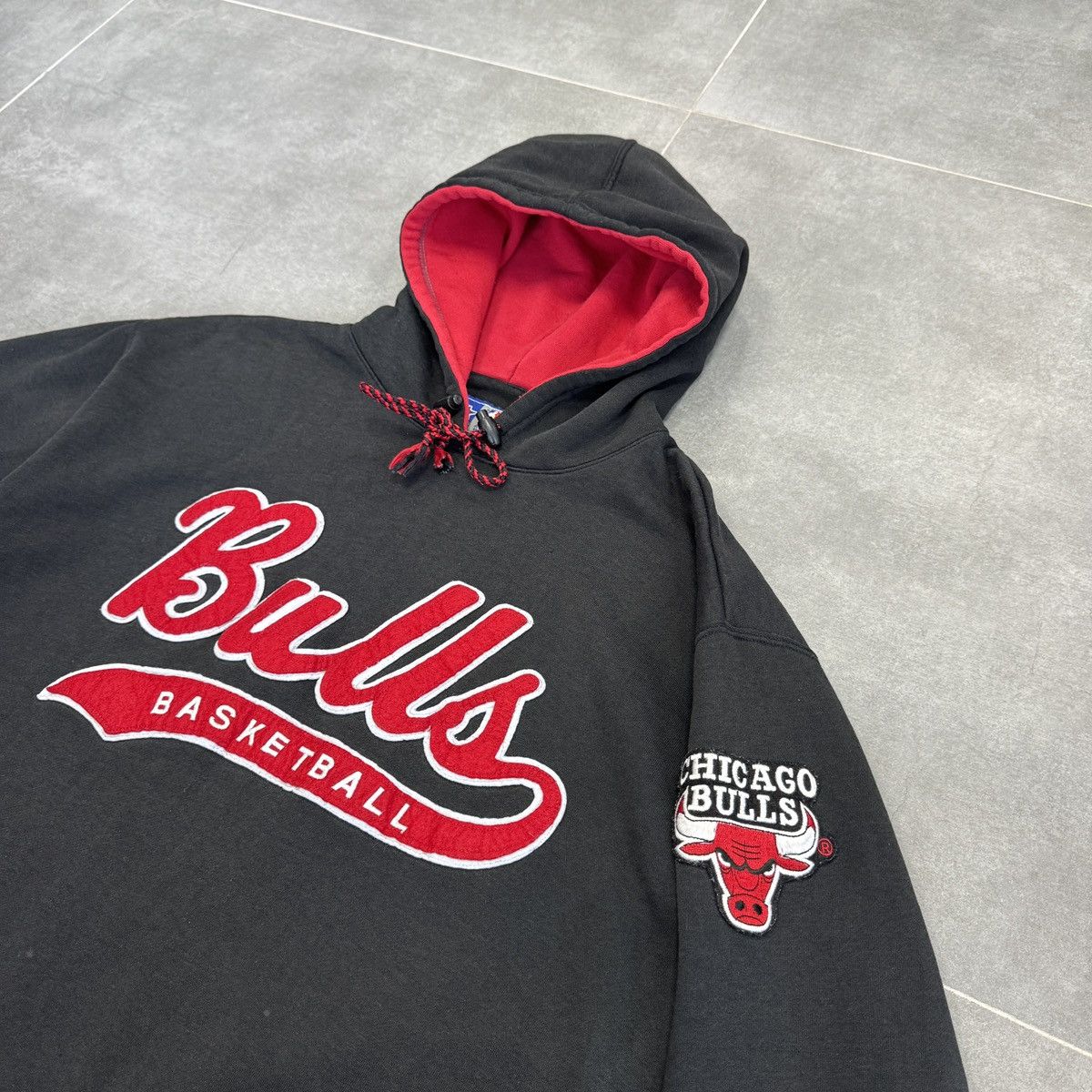 Starter Vintage Starter Chicago Bulls NBA Embroidered Logo Hoodie Size US L / EU 52-54 / 3 - 13 Thumbnail