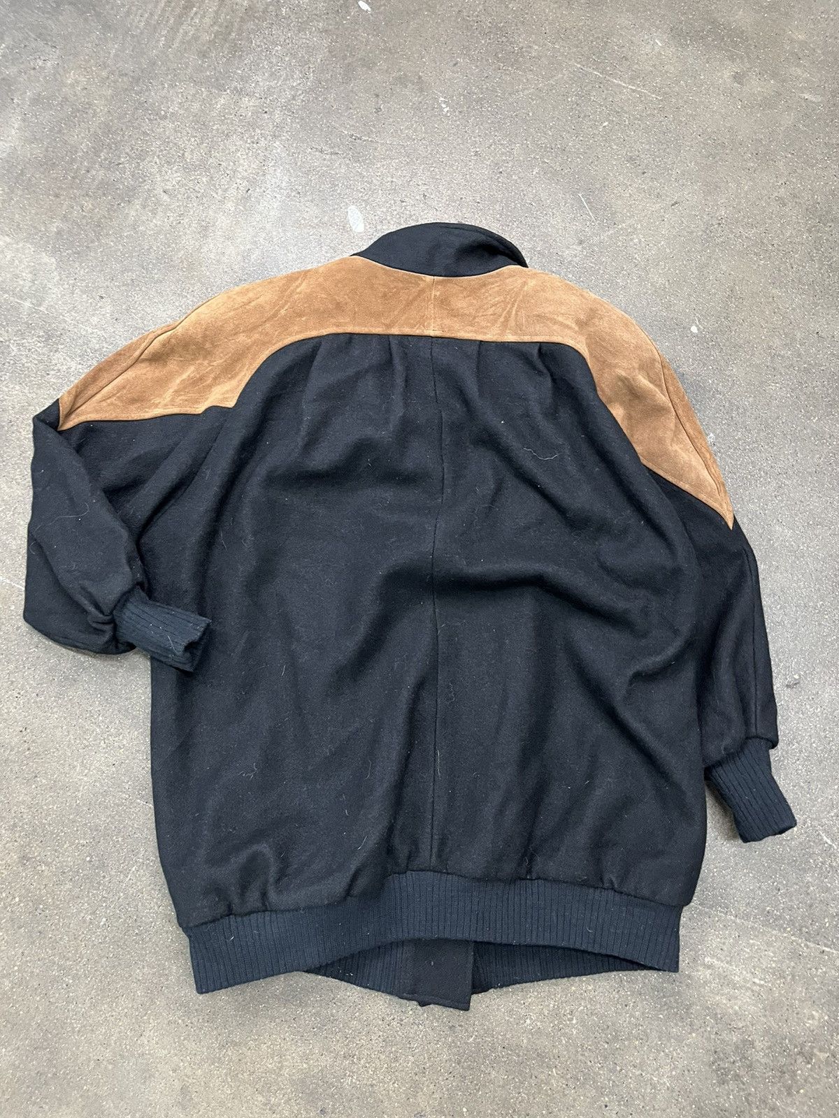 Vintage Vintage wool Jacket 1990s Leather Patch Wool Coat Size L Size US L / EU 52-54 / 3 - 3 Thumbnail