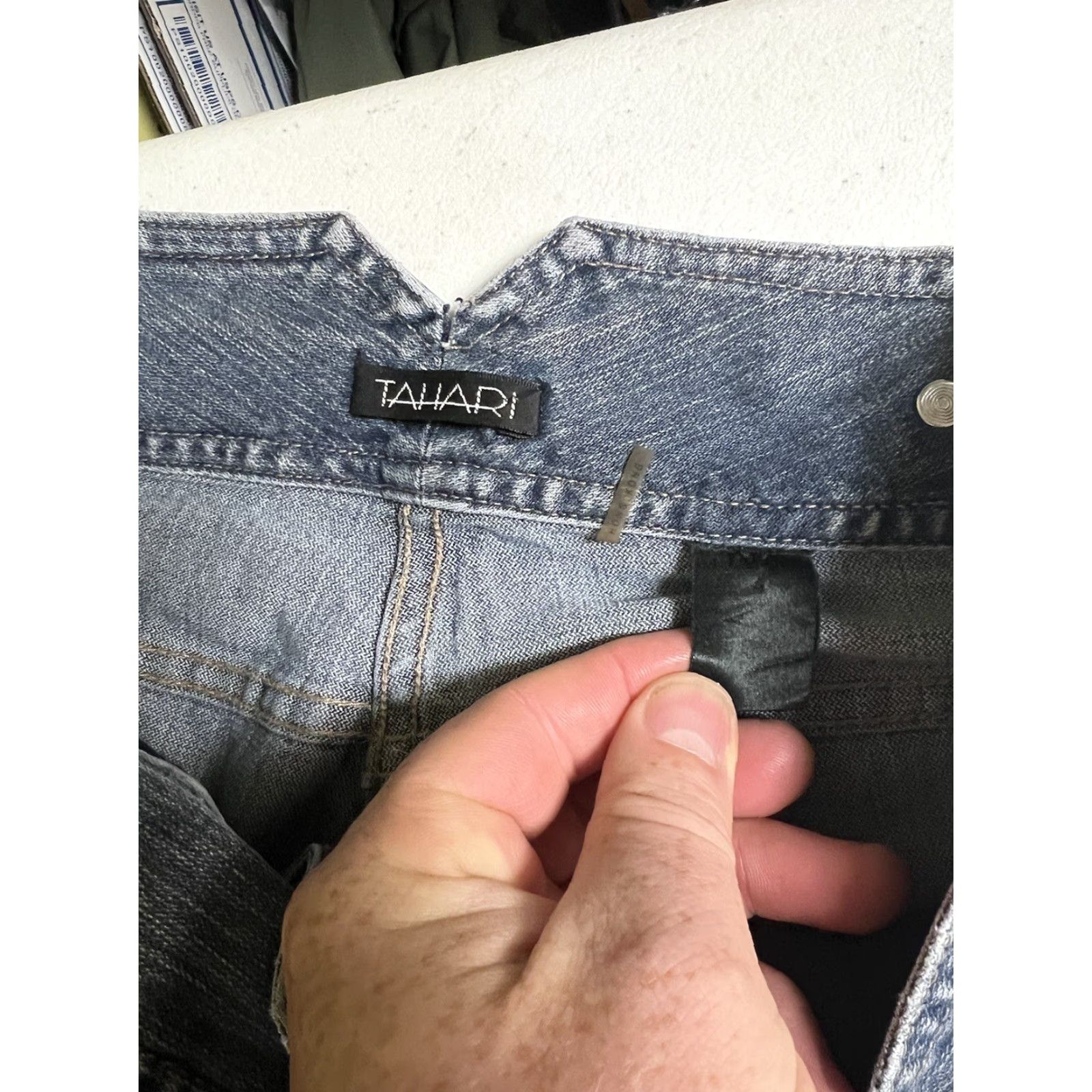 Elie Tahari Elie Tahari Boot Cut Jeans Women’s 30x31 Denim Distressed Regular Size 30 Inseam 31 Blue Cotton Blend Stretch Vintage No Mens Womens Girls Size 30" / US 8 / IT 44 - 4 Thumbnail