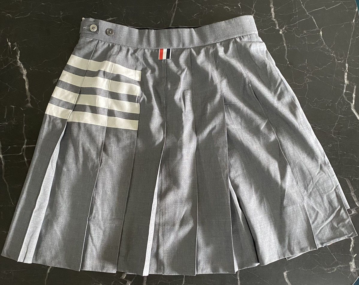 Thom Browne Thom Browne 4-Bar Mini Pleated Skirt Size 27" / US 4 / IT 40 - 2 Thumbnail
