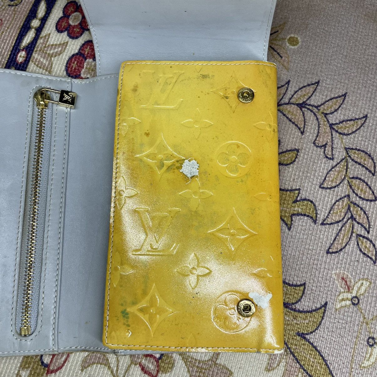 Louis Vuitton Louis Vuitton Vernis Wallet Size ONE SIZE - 6 Thumbnail