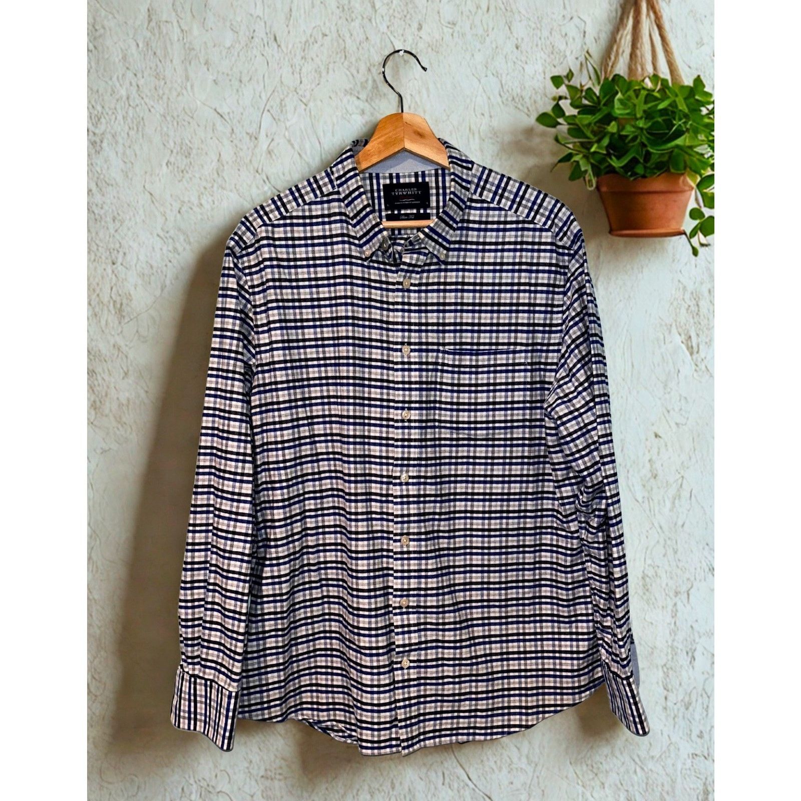 Charles Tyrwhitt Charles Tyrwhitt Heavy Cotton Slim Button Down Shirt Sz. L Size US L / EU 52-54 / 3 - 1 Thumbnail