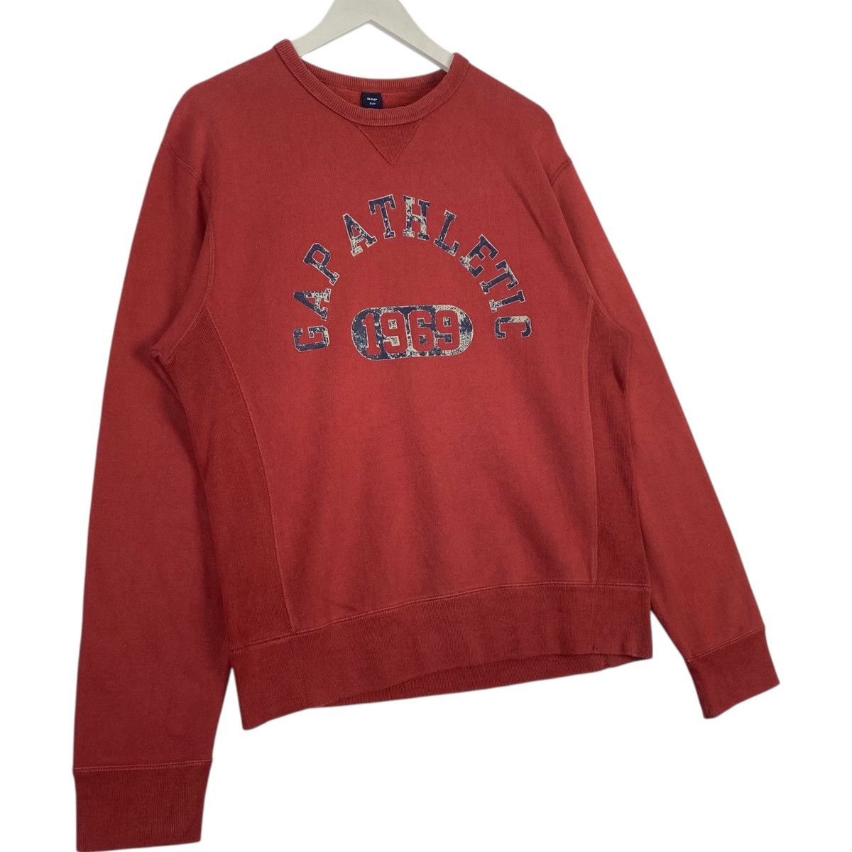 Gap × Vintage Vintage GAP Big Logo Embroidered Red Pullover Jumper Size M Size US L / EU 52-54 / 3 - 3 Thumbnail