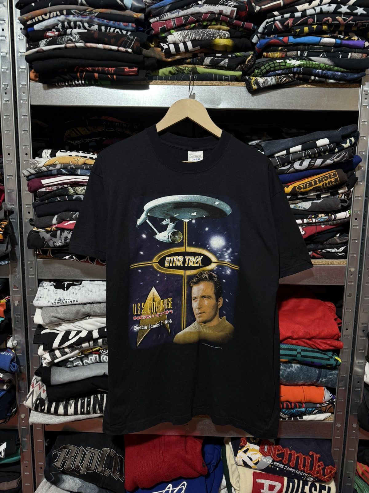 Vintage Vintage 2000 Star Trek Captain James T. Kirk Movie T-Shirt Size US L / EU 52-54 / 3 - 1 Thumbnail