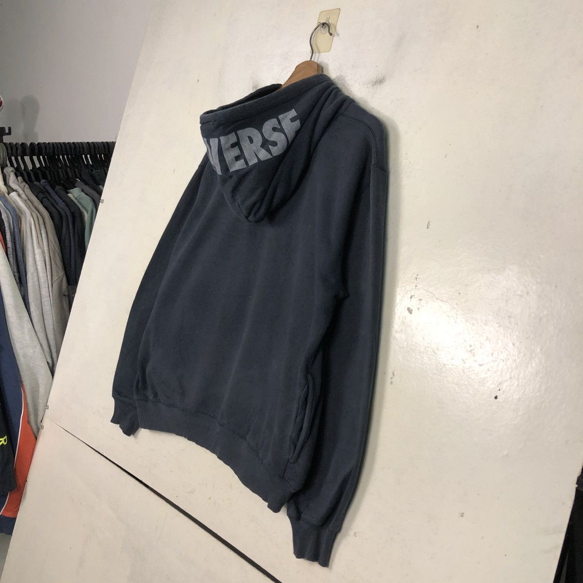 Vintage 📌Hoodie Pull Over Converse Big Logo Over Print Size US L / EU 52-54 / 3 - 12 Thumbnail