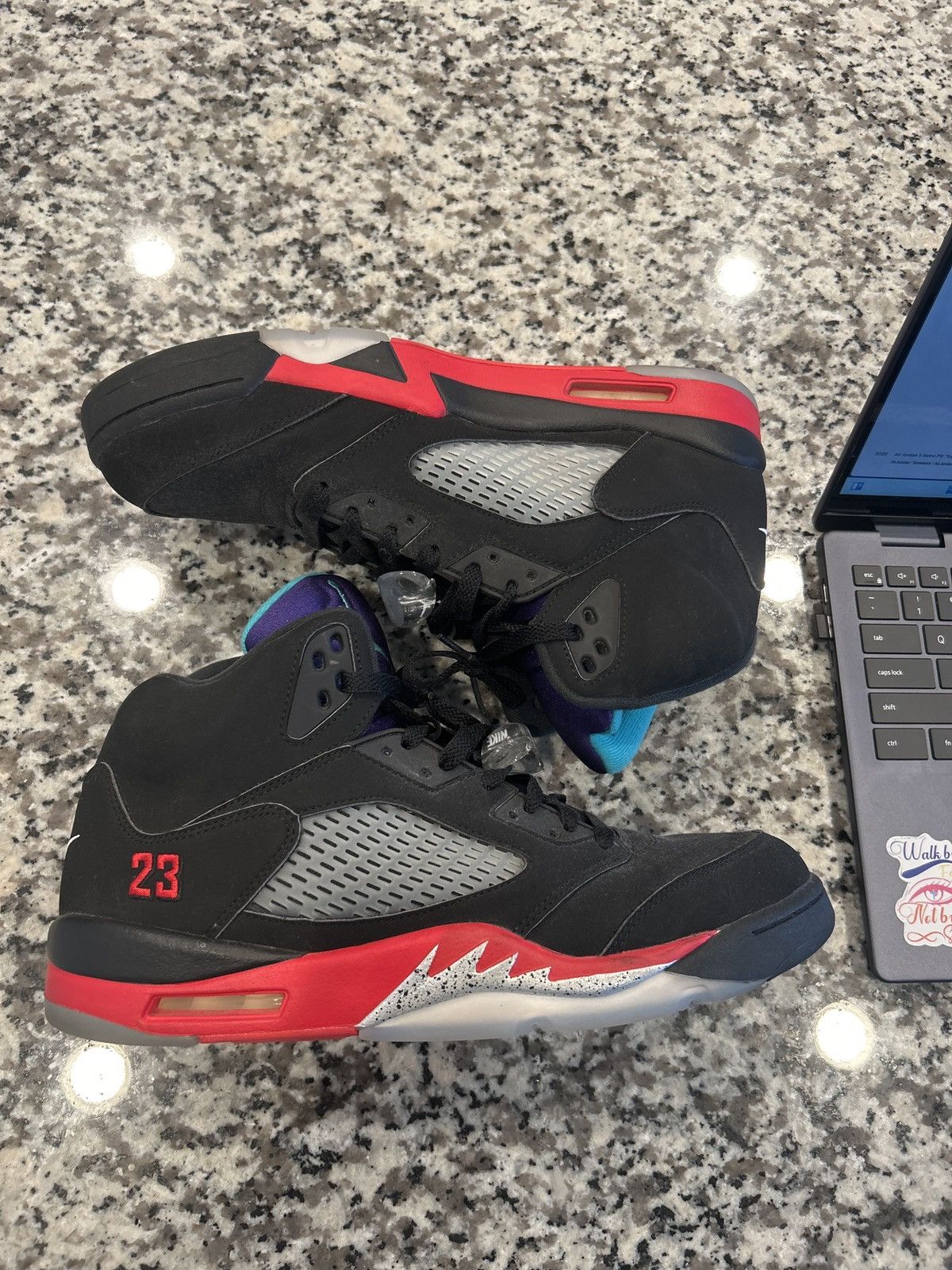 Jordan Brand Air Jordan Retro PS ‘Top3’ Size US 12 / EU 45 - 2 Thumbnail
