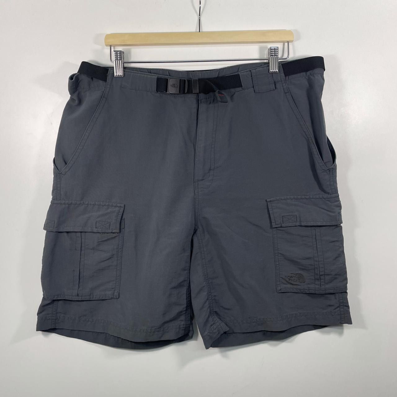 The North Face The North Face Shorts Size US 36 / EU 52 - 1 Thumbnail