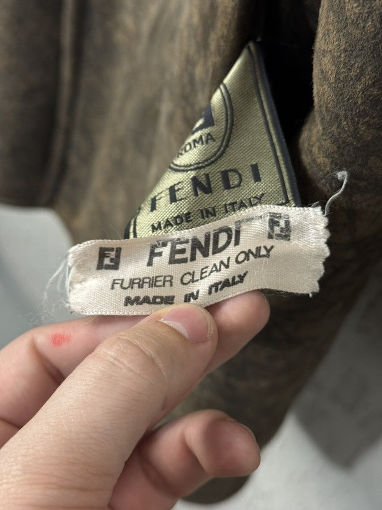 Fendi Fendi Roma Vintage 80s Fur Shearling Coat Size 40IT Brown Size US L / EU 52-54 / 3 - 10 Thumbnail
