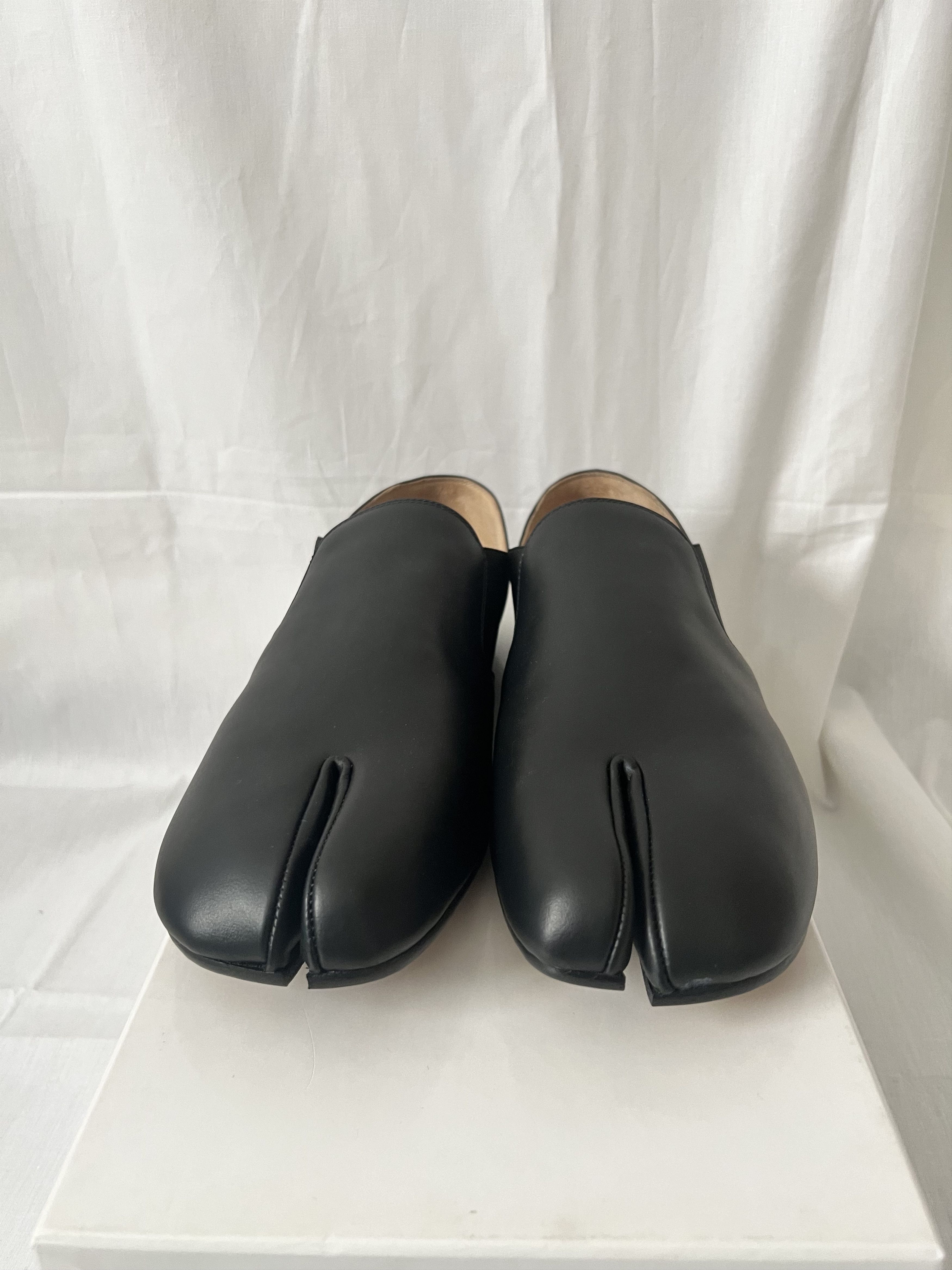 Maison Margiela Mud Leather Tabi Loafers Size US 9 / EU 42 - 1 Thumbnail
