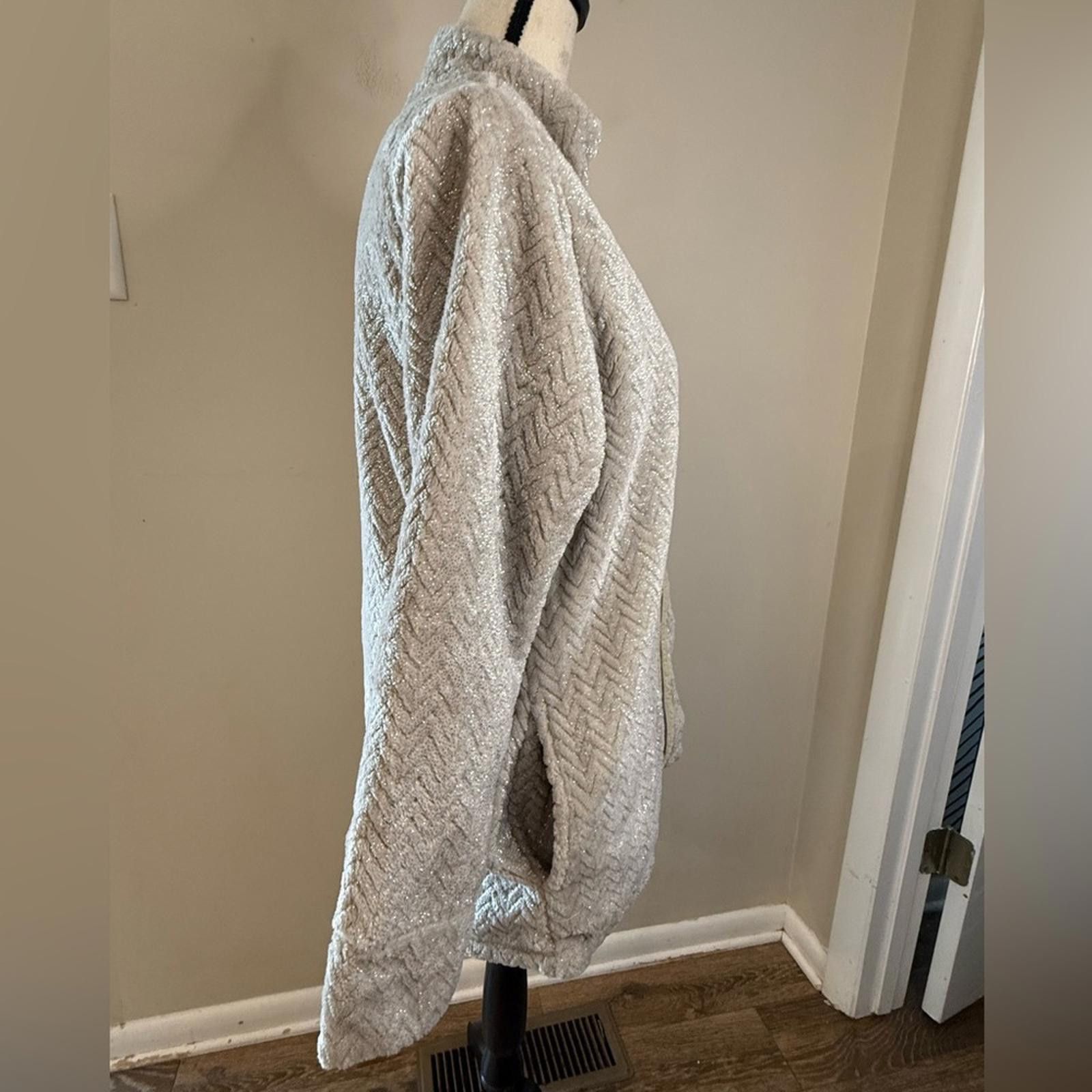 Other Soft Surroundings gray silver glitter zip faux fur jacket M Size M / US 6-8 / IT 42-44 - 2 Thumbnail