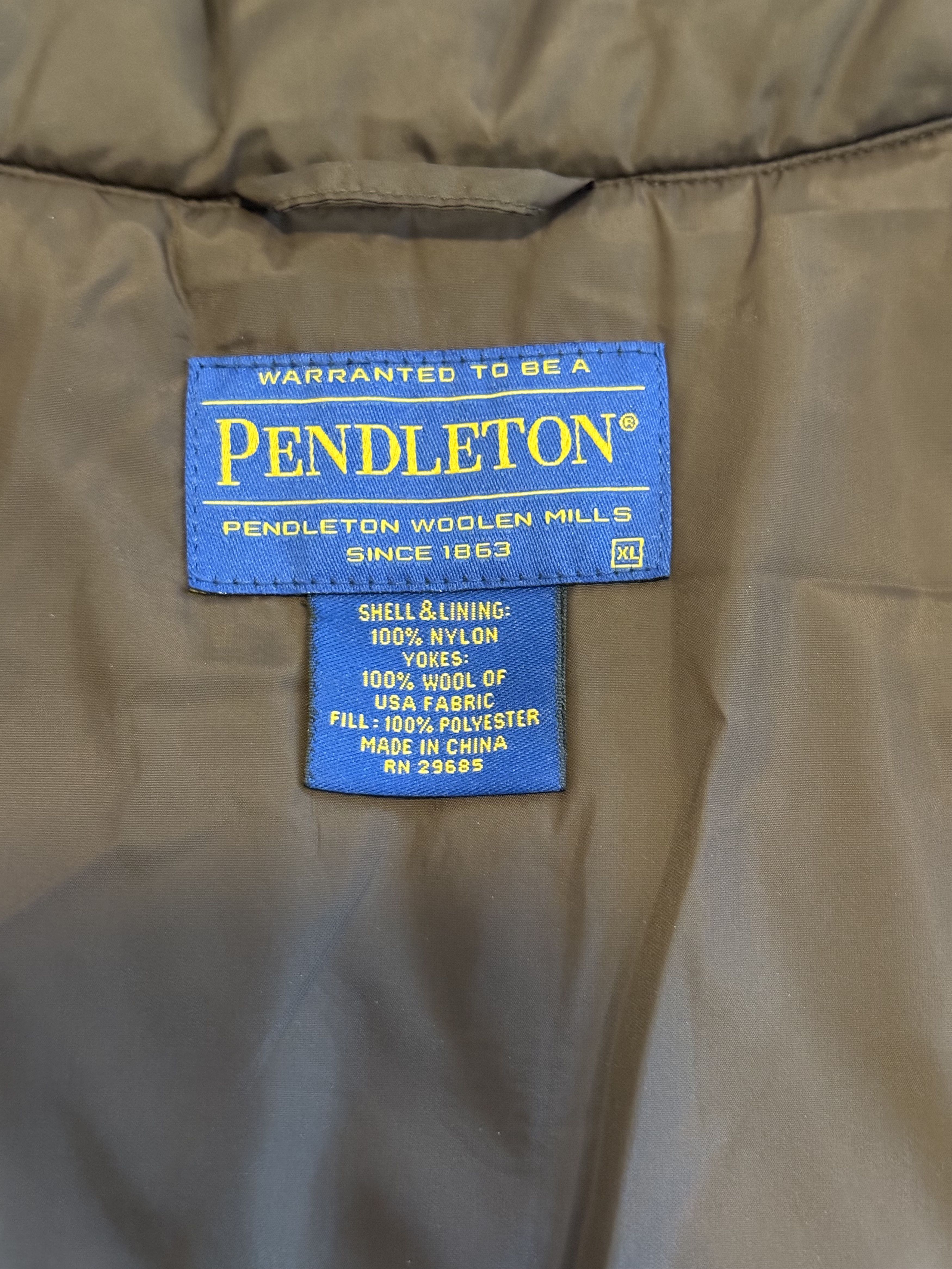 Pendleton Rare Pendleton Diamond Desert Pattern Puffer Down Vest - XL Size US XL / EU 56 / 4 - 6 Thumbnail