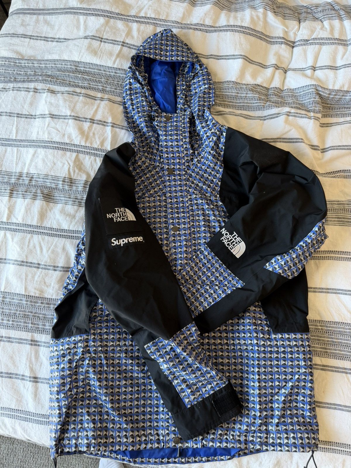 Supreme × The North Face Supreme tnf studded jacket Size US L / EU 52-54 / 3 - 3 Thumbnail