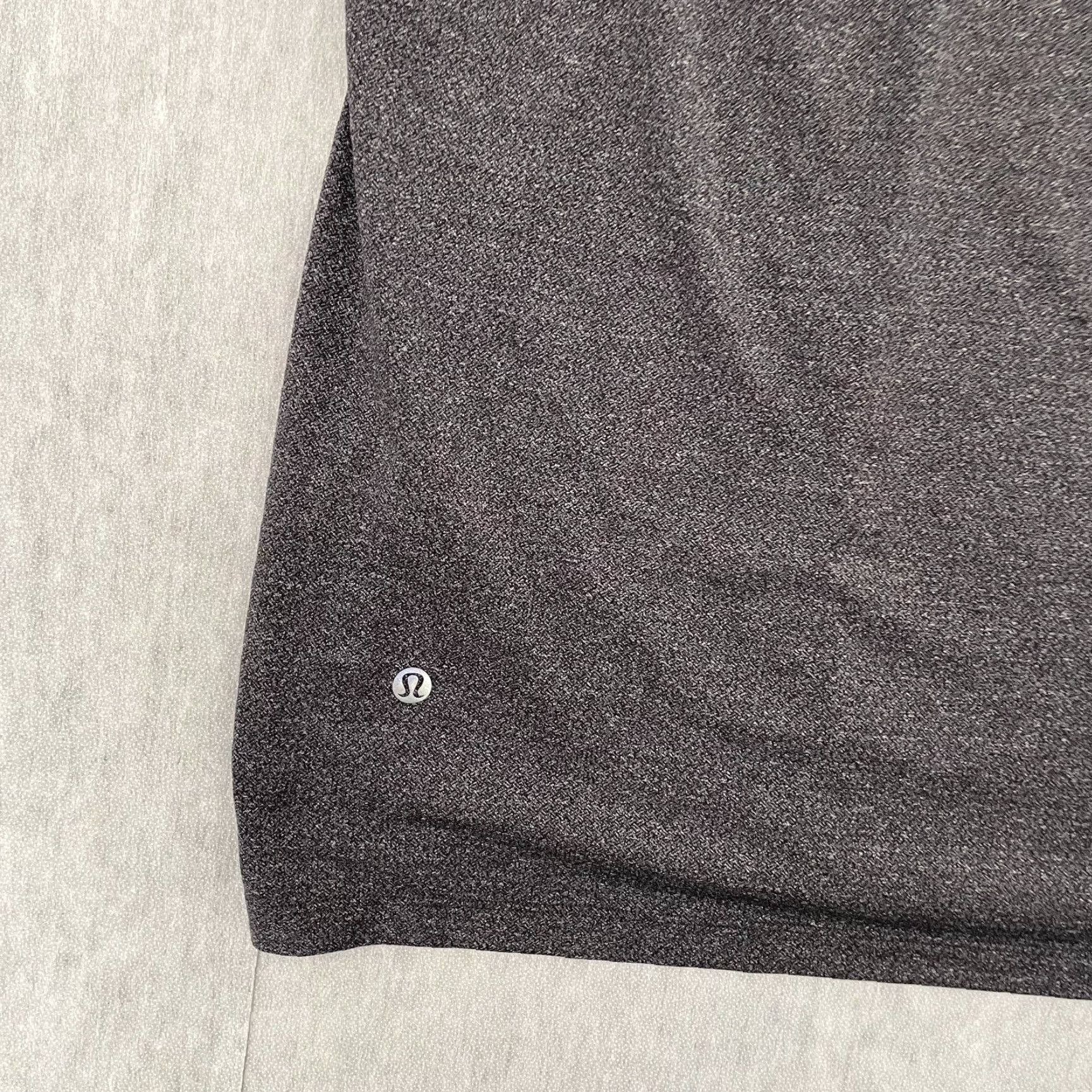 Lululemon Lululemon Shirt Mens Adult XL Gray All Terrain Short Sleeve Vents Gym Active Size US XL / EU 56 / 4 - 5 Thumbnail