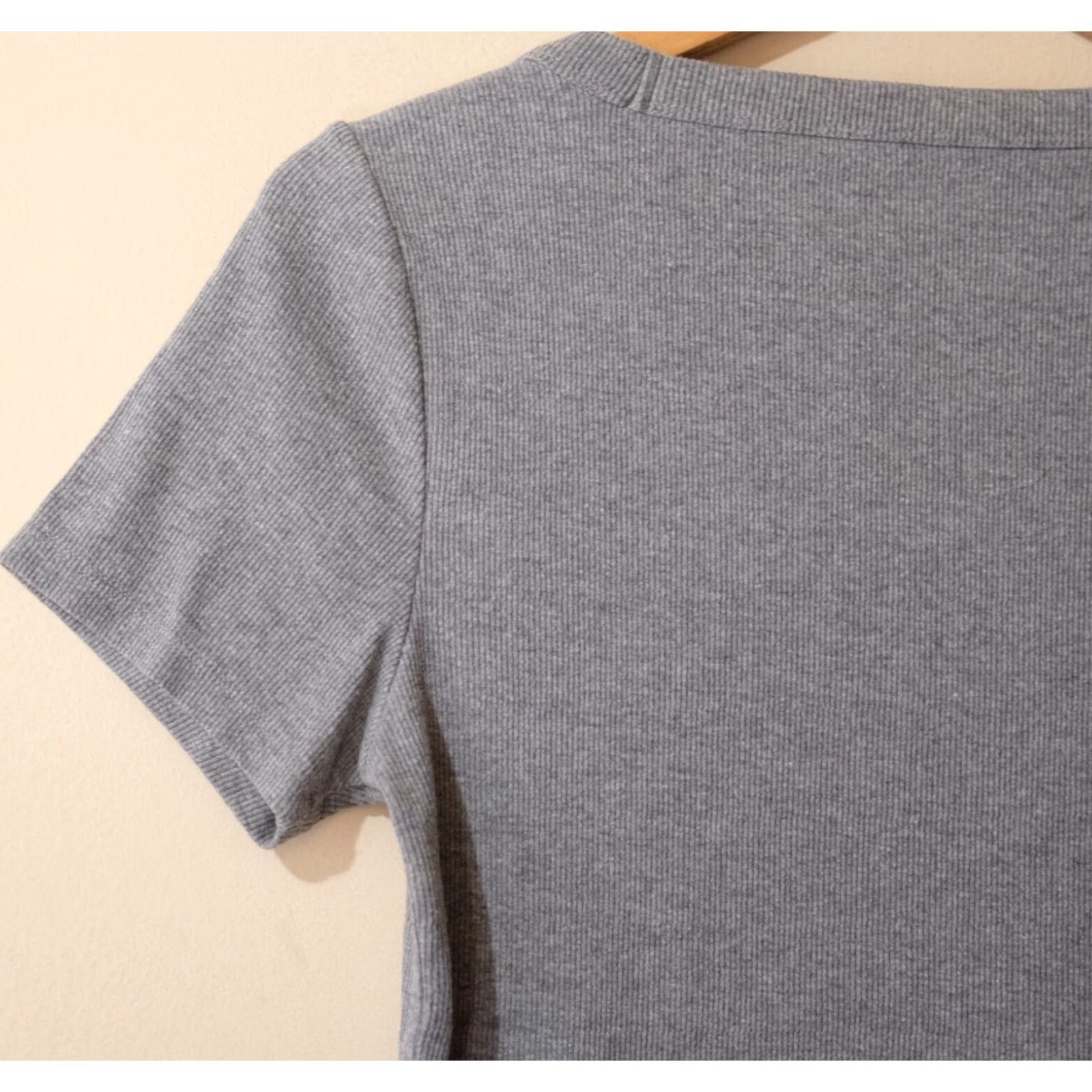 Old Navy Old Navy Ribbed Stretch Knit Scoop Neck Short Sleeve Tee Top Women's L Size L / US 10 / IT 46 - 6 Thumbnail