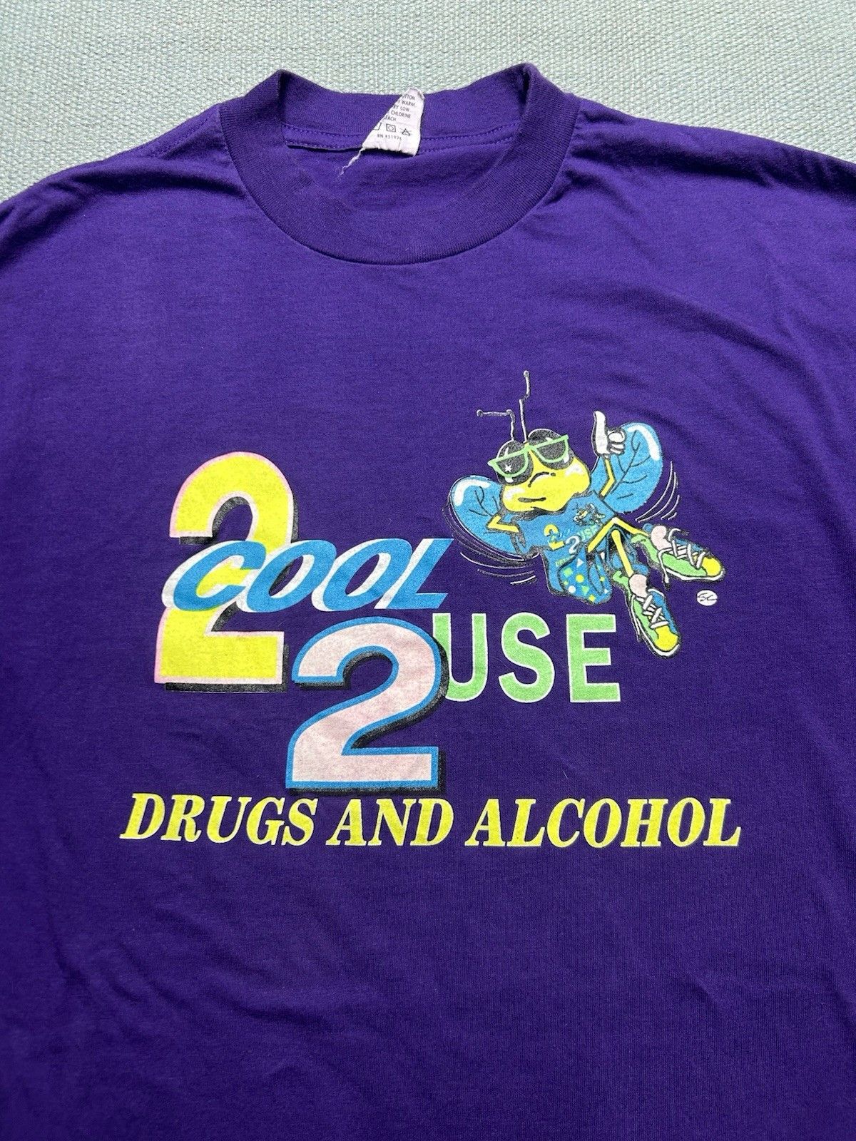 Vintage Vtg t shirt too cool to use drugs and alcohol bee Dare L/XL Size US L / EU 52-54 / 3 - 2 Thumbnail