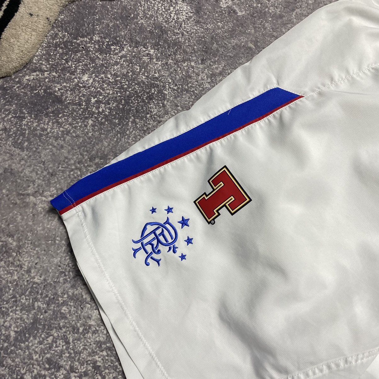 Umbro Men’s Umbro Rangers Small Logo Football team shorts Size US 34 / EU 50 - 3 Thumbnail