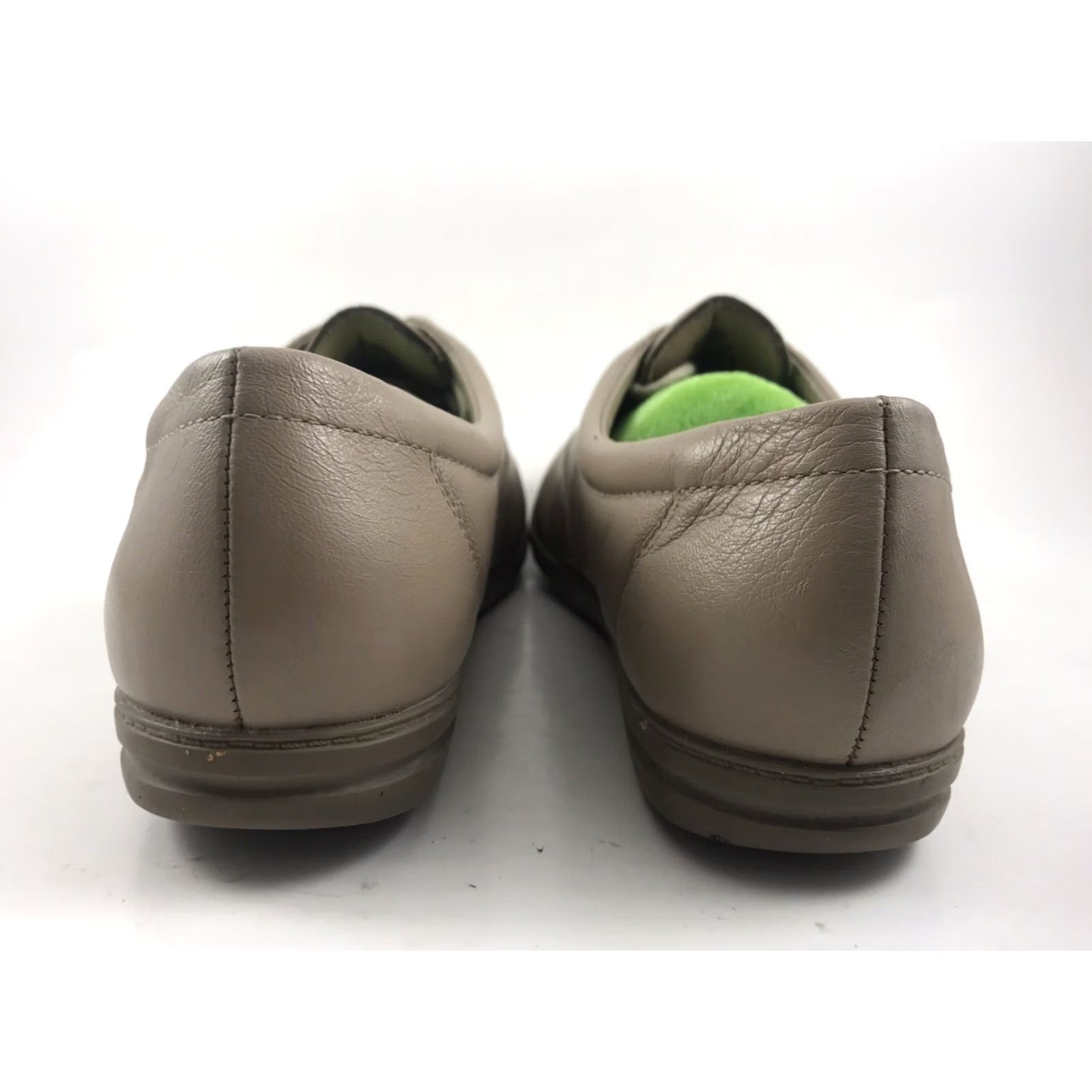 Vintage Easy Spirit 10-Motions Womens Size 7 Beige Leather LaceUp Walking Work Shoes-561 Mens Womens Girls Boys Size US 7 / IT 37 - 4 Thumbnail