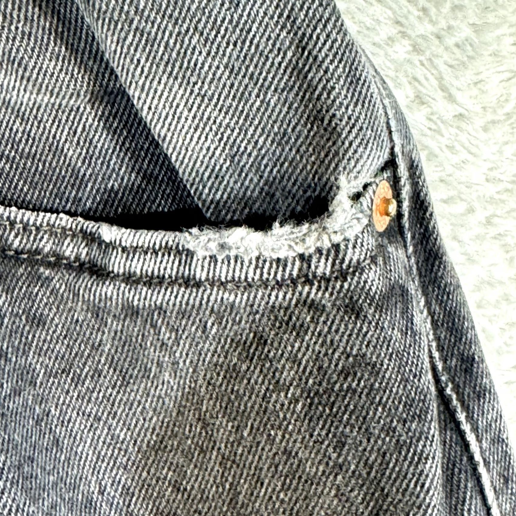 Levi's Levi's 550 Jeans Mens 36x30 Black Relaxed Fit Distressed Paint Vintage Y2K Style Jeans Size US 36 / EU 52 - 4 Thumbnail