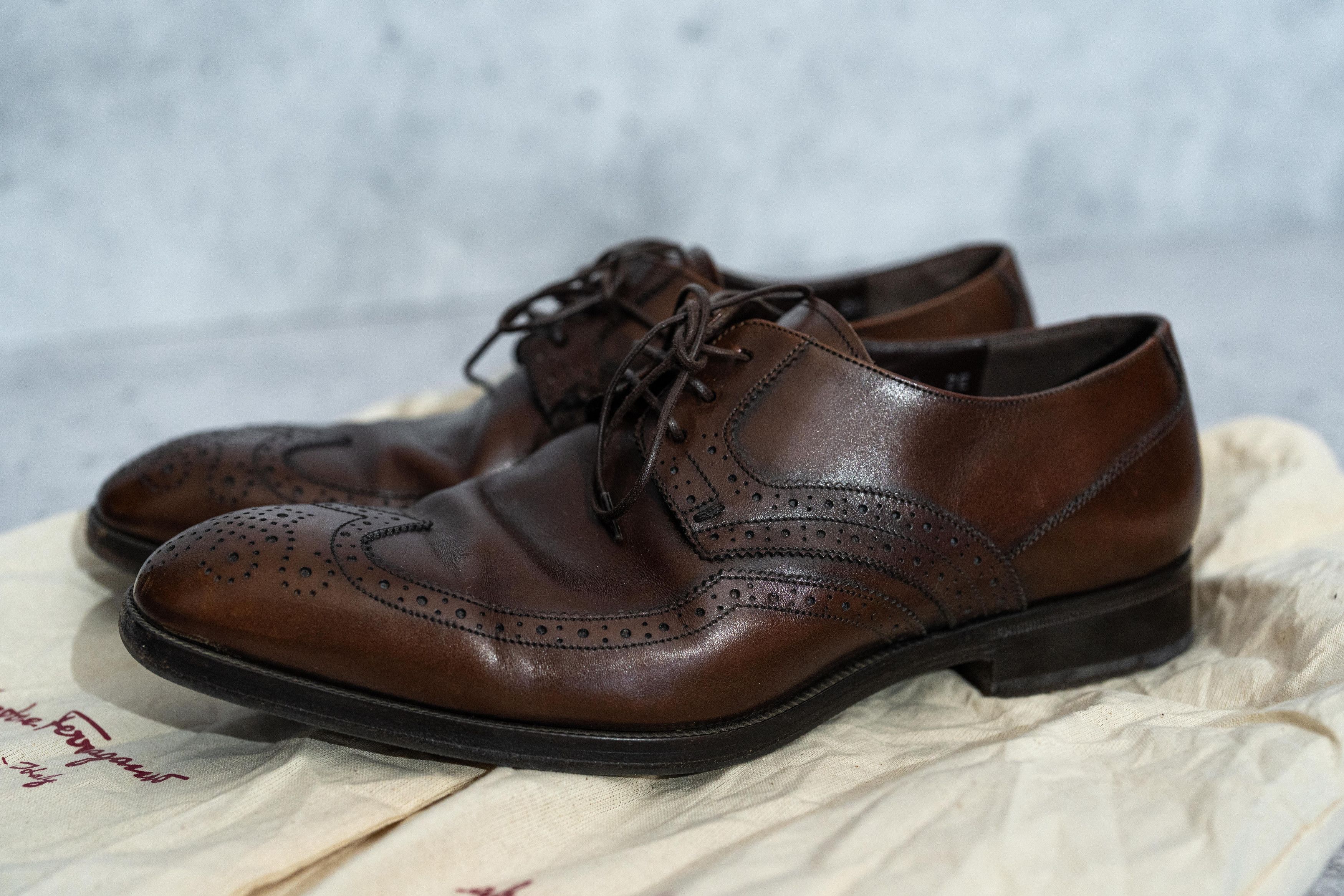 Salvatore Ferragamo Ferragamo Dark Brown Wingtip Dress Shoes Size US 6 / EU 39 - 2 Thumbnail