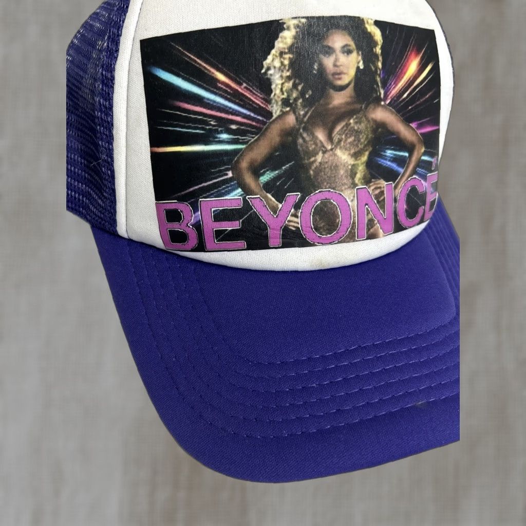 Vintage Beyoncé Trucker Hat Purple White SnapBack Adjustable Toptie Men One Size White Purple Trucker Hat Womens/Mens Size ONE SIZE - 1 Thumbnail