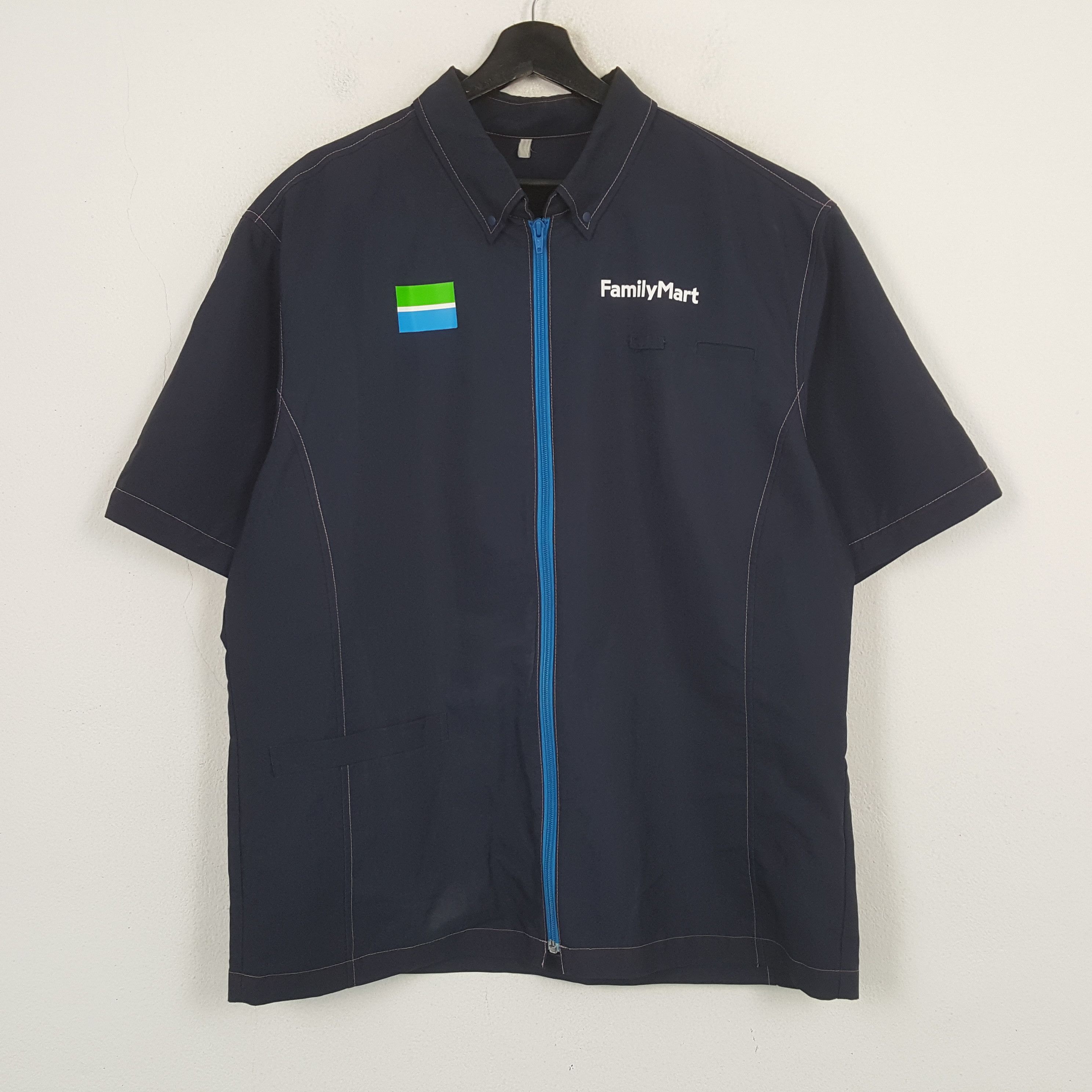 Vintage Family Mart Japanese Brand Workwear Jacket C301N7 Size US L / EU 52-54 / 3 - 1 Thumbnail