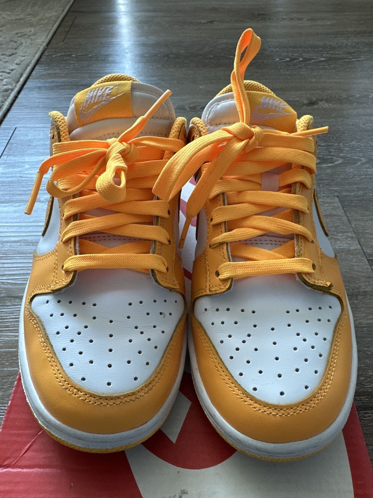 Nike Laser Orange Dunks Size US 6 / IT 36 - 3 Thumbnail