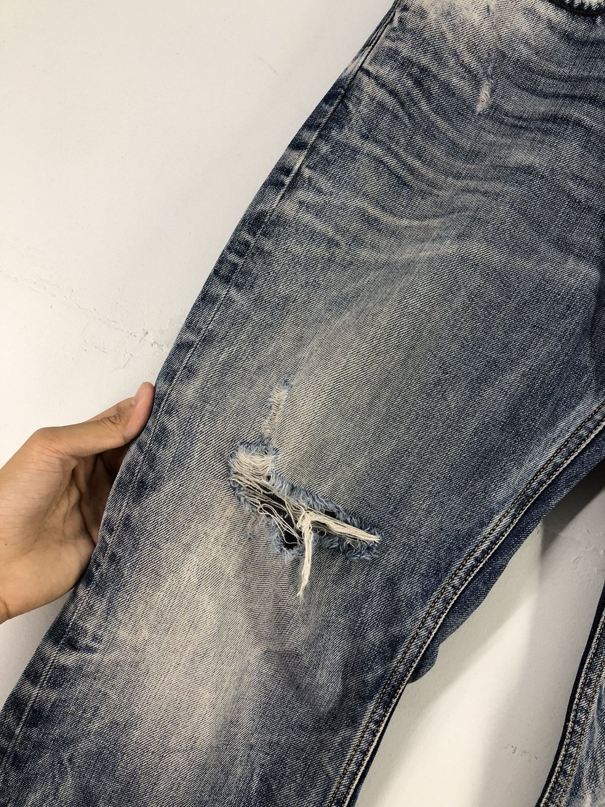 Diesel Vintage Diesel Larkee Distressed Stone Wash Jeans Size US 32 / EU 48 - 9 Thumbnail