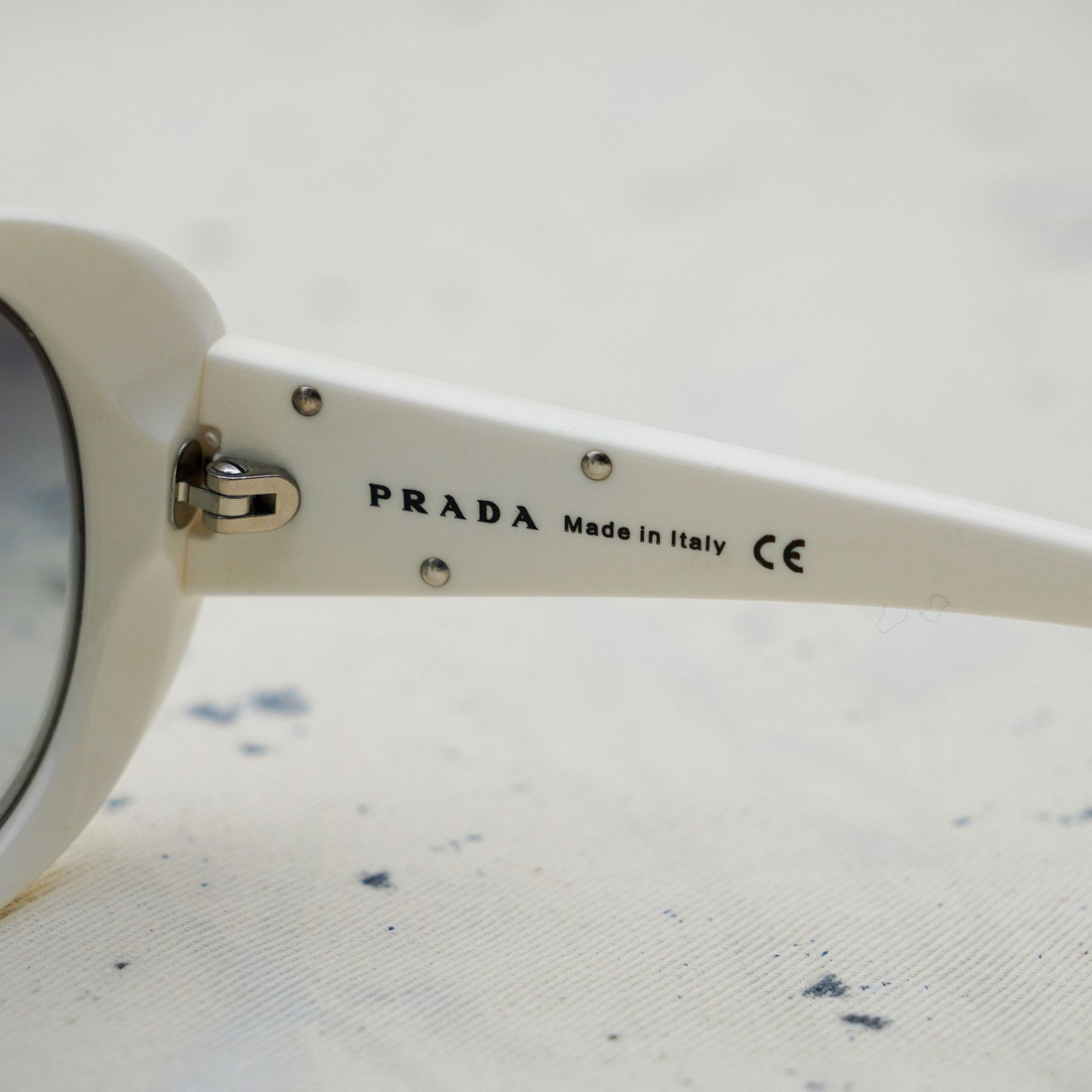Prada Prada milano spr 27l triangle logo white oval sunglasses Size ONE SIZE - 5 Thumbnail