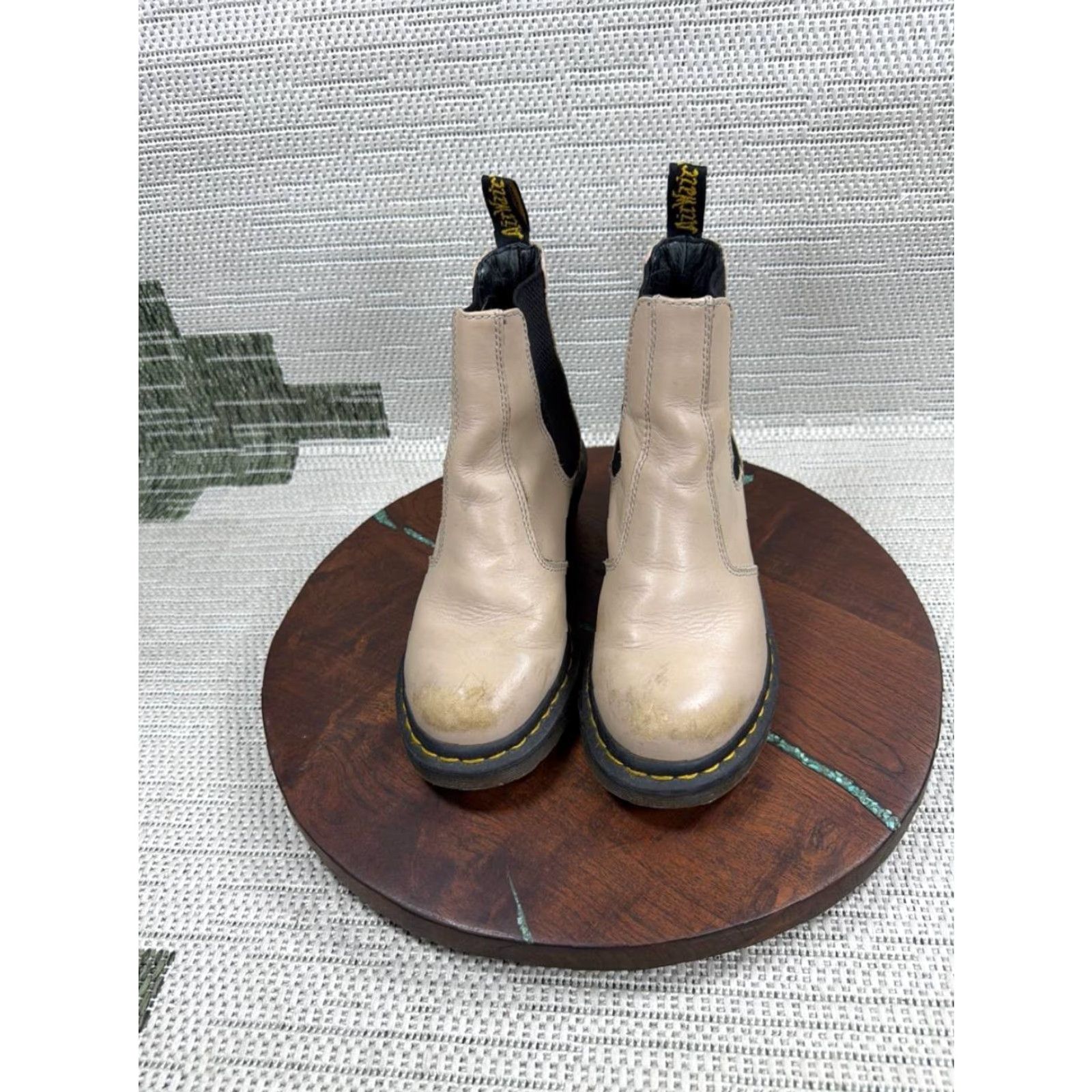 Dr. Martens Dr. Martens Cadence Chelsea Boots Womens Size 7 Beige Leather Pull On Chelsea Boots Women Casual Vintage No N/A Size US 7 / IT 37 - 2 Thumbnail