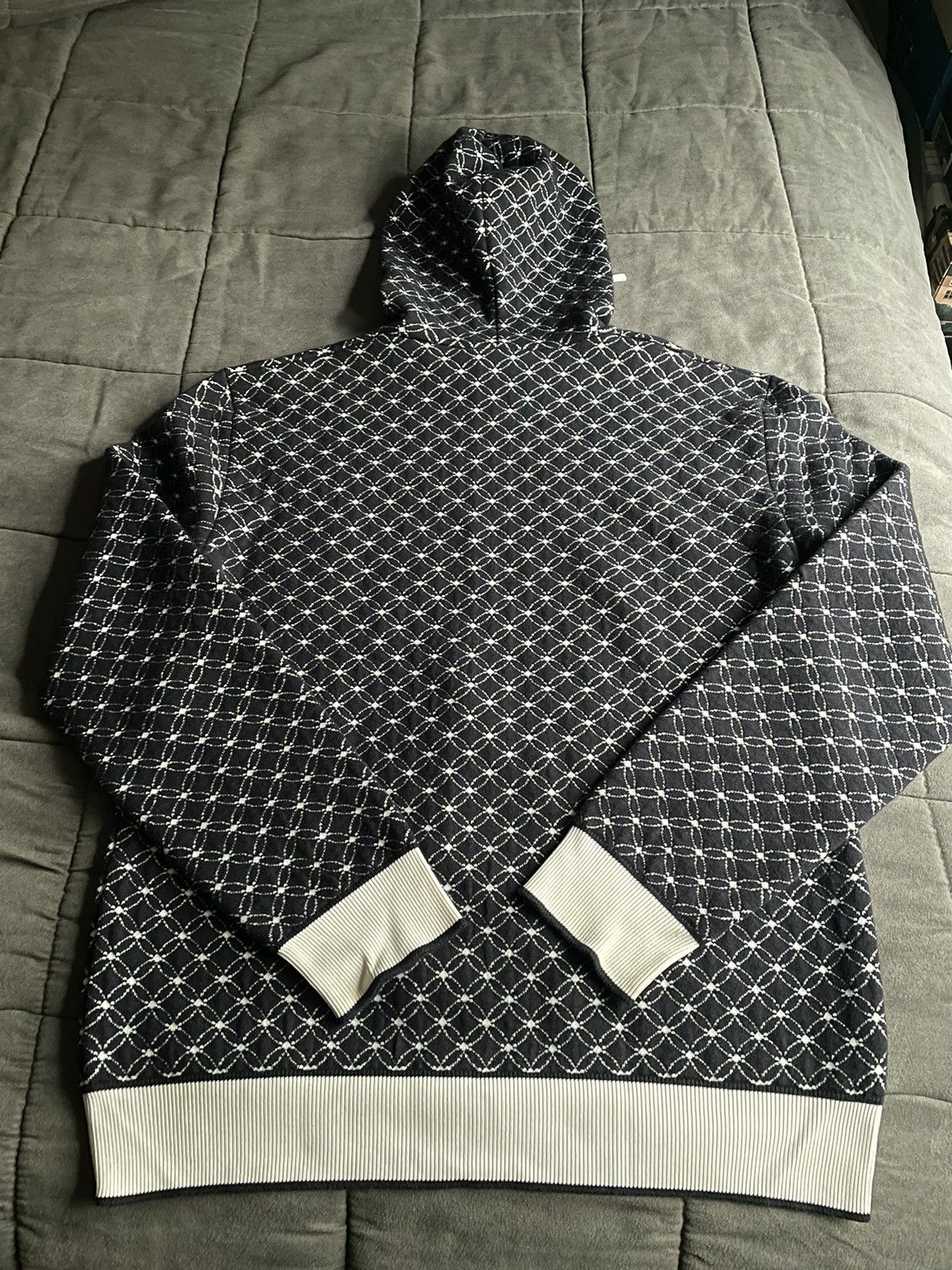Louis Vuitton Louis Vuitton 3D Flower Jacquard Hoodie Size US L / EU 52-54 / 3 - 2 Thumbnail