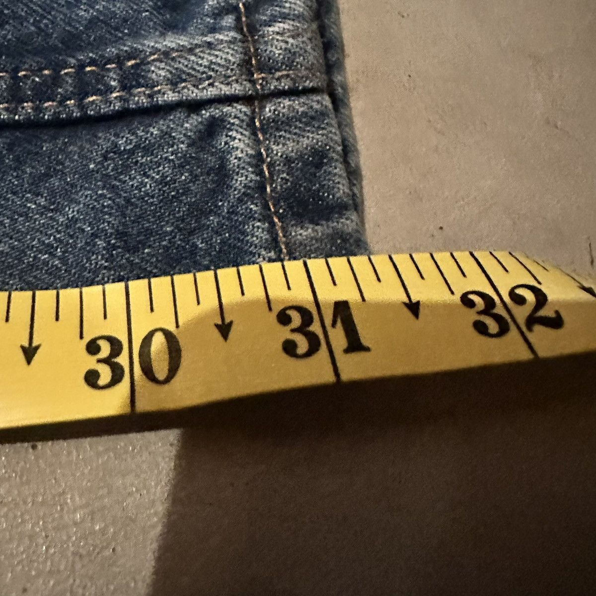 Levi's Vintage Y2K Levis 540 Relaxed Fit Bronze Tab Blue Jeans Size US 36 / EU 52 - 11 Thumbnail