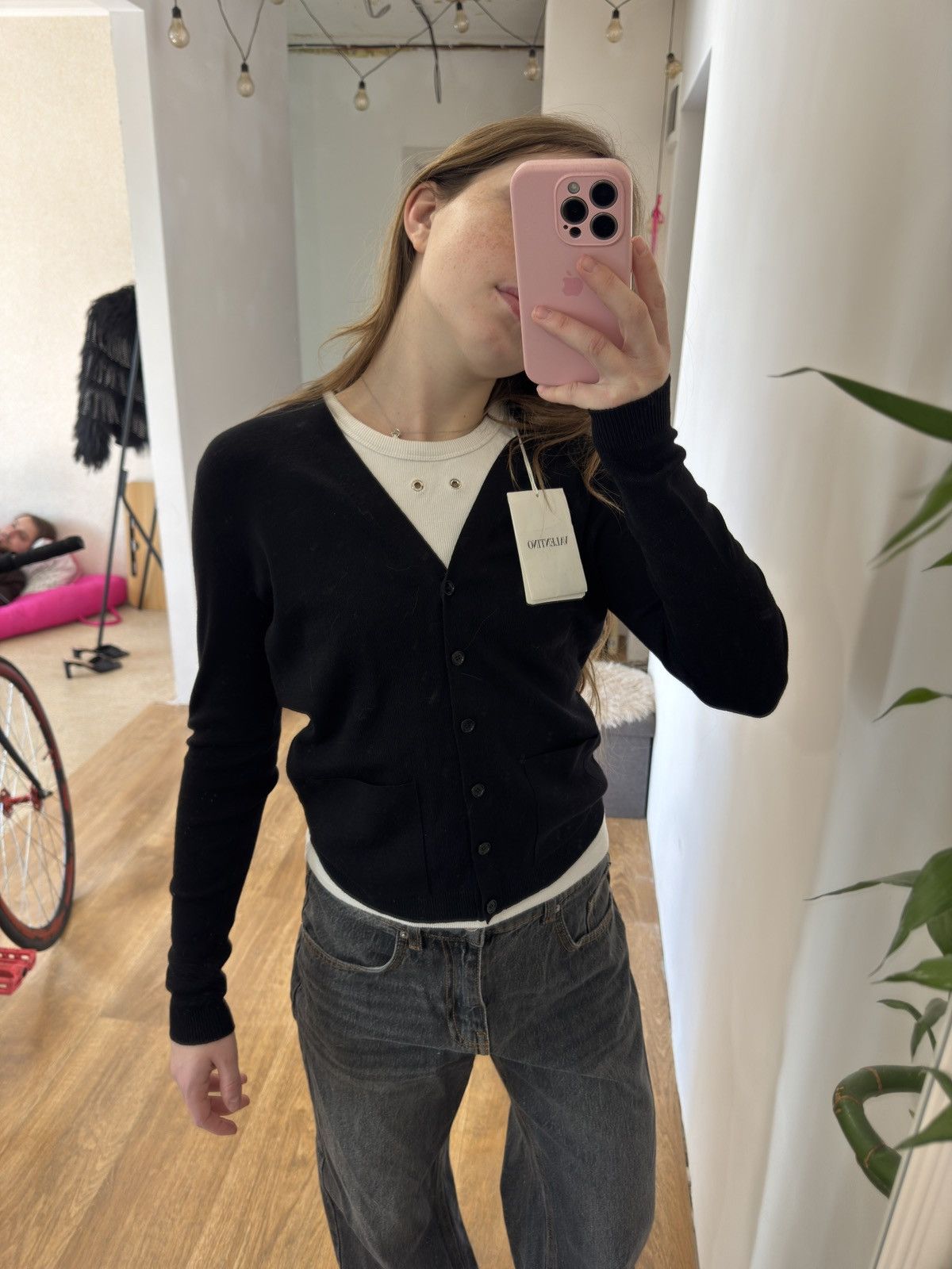 Valentino VINTAGE VALENTINO KNITTED CARDIGAN Size S / US 4 / IT 40 - 1 Thumbnail