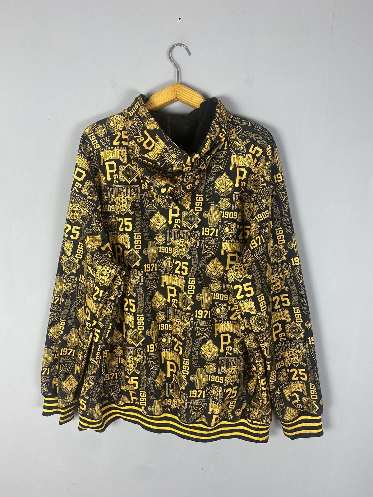 Vintage Pittsburg pirates monogram jacket genuine merchandise Size US XXL / EU 58 / 5 - 5 Thumbnail