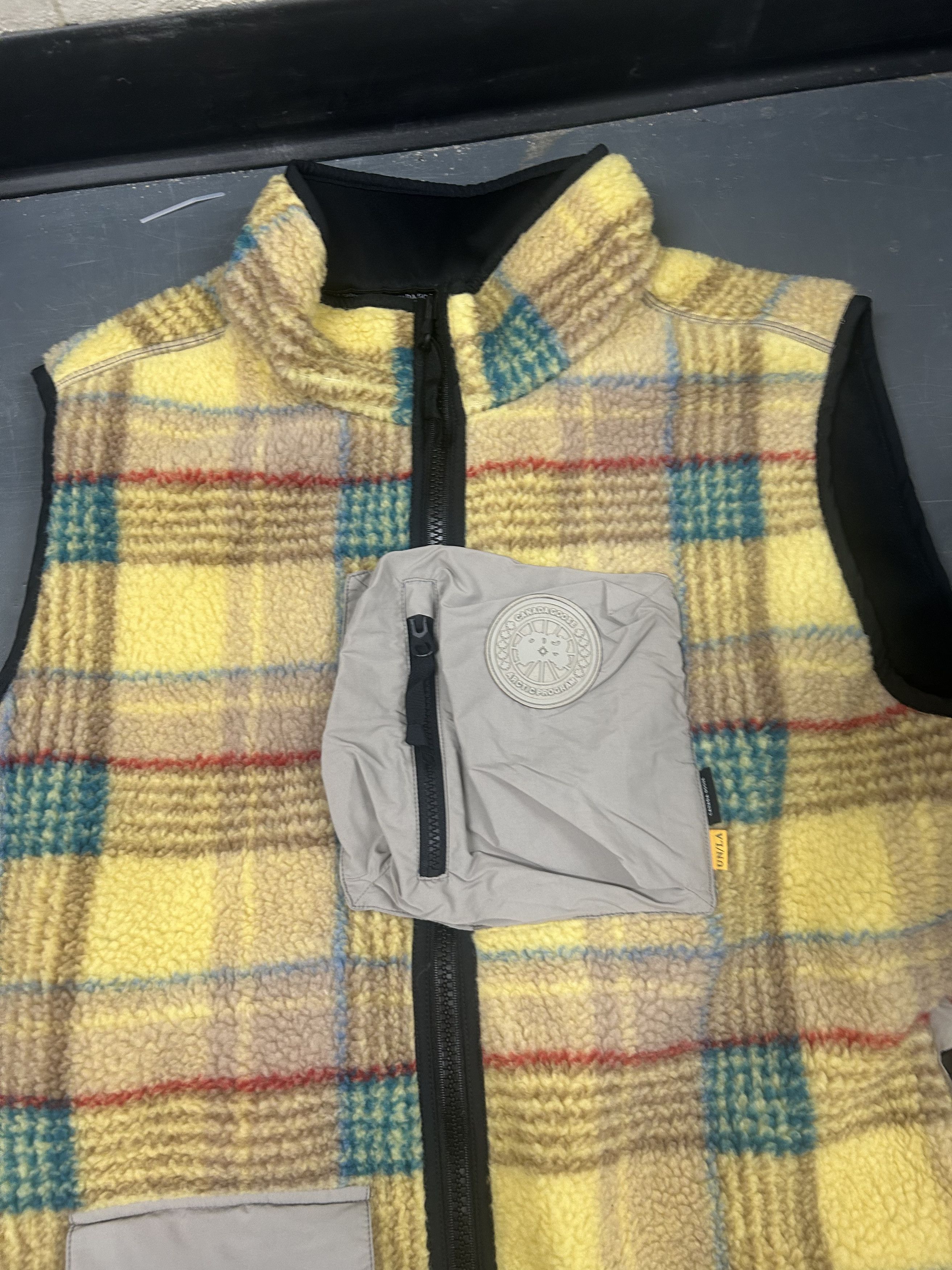 Canada Goose × NBA × Union LA Canada Goose x NBA x Union Legion Yellow Plaid Fleece Vest Size US XXL / EU 58 / 5 - 2 Thumbnail