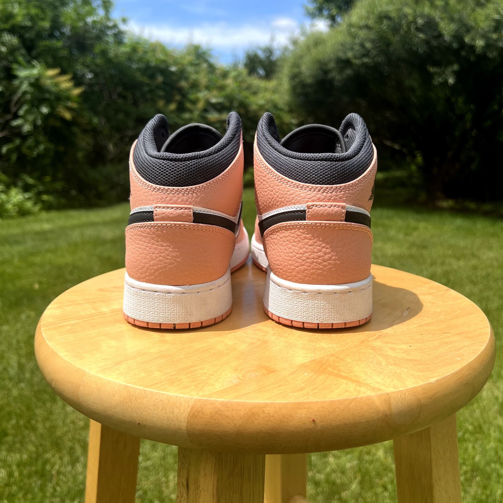 Jordan Brand × Nike Nike Air Jordan 1 Mid GS Pink Quartz Men's Shoes - Size 7 Size US 7 / EU 40 - 6 Thumbnail