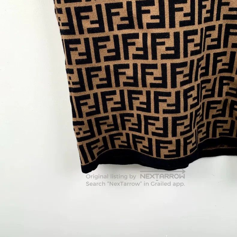 Fendi Fendi Dark Brown Logo Letter Full Print Crewneck Short Sle Size XS / US 0-2 / IT 36-38 - 5 Thumbnail