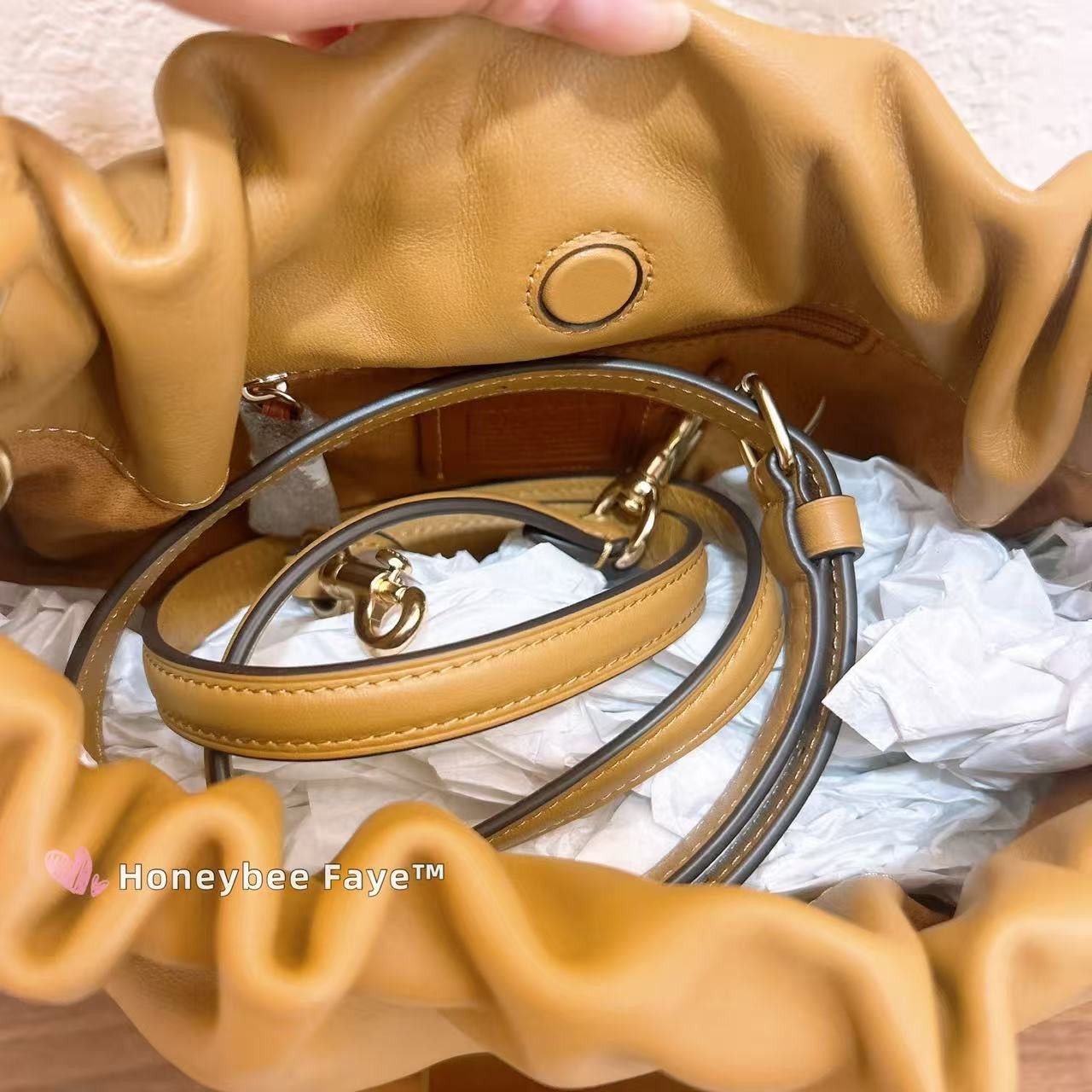 Coach Faye Shoulder Bag With Ruching CV529 Size ONE SIZE - 4 Thumbnail