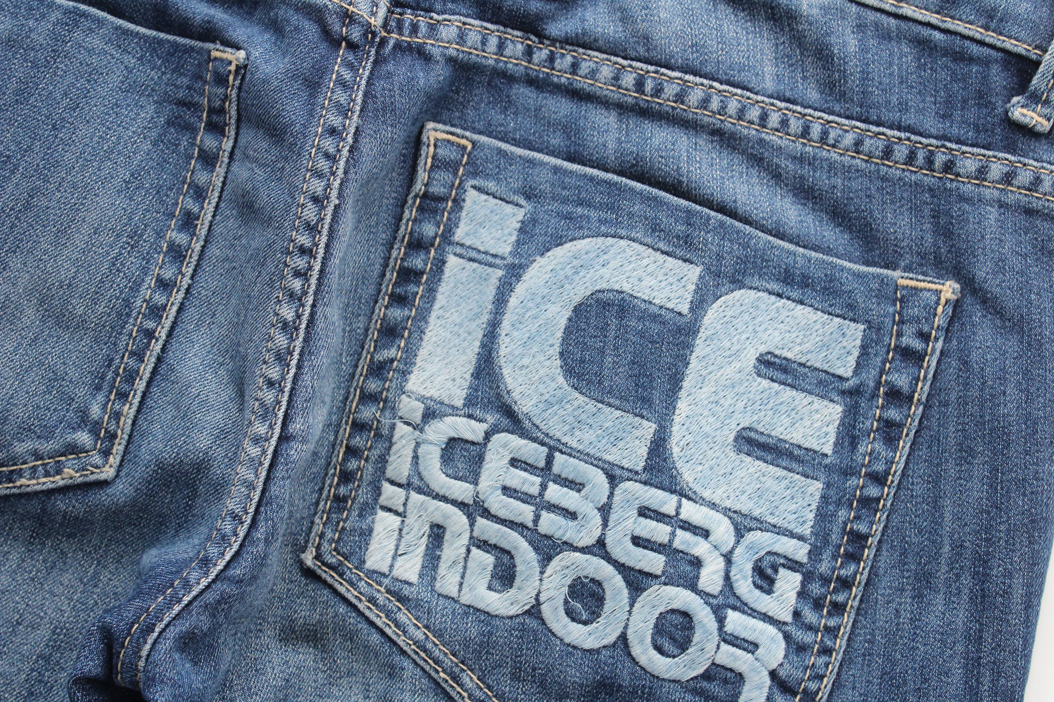Iceberg Iceberg Indoor Big Logo Blue Distressed Denim Jeans Size 31 Size US 31 - 3 Thumbnail
