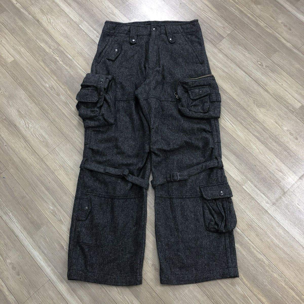 Issey Miyake × Tete Homme 1990s Tete Home Issey Miyake Multipocket Cargo Bondage Pants Size US 34 / EU 50 - 10 Thumbnail