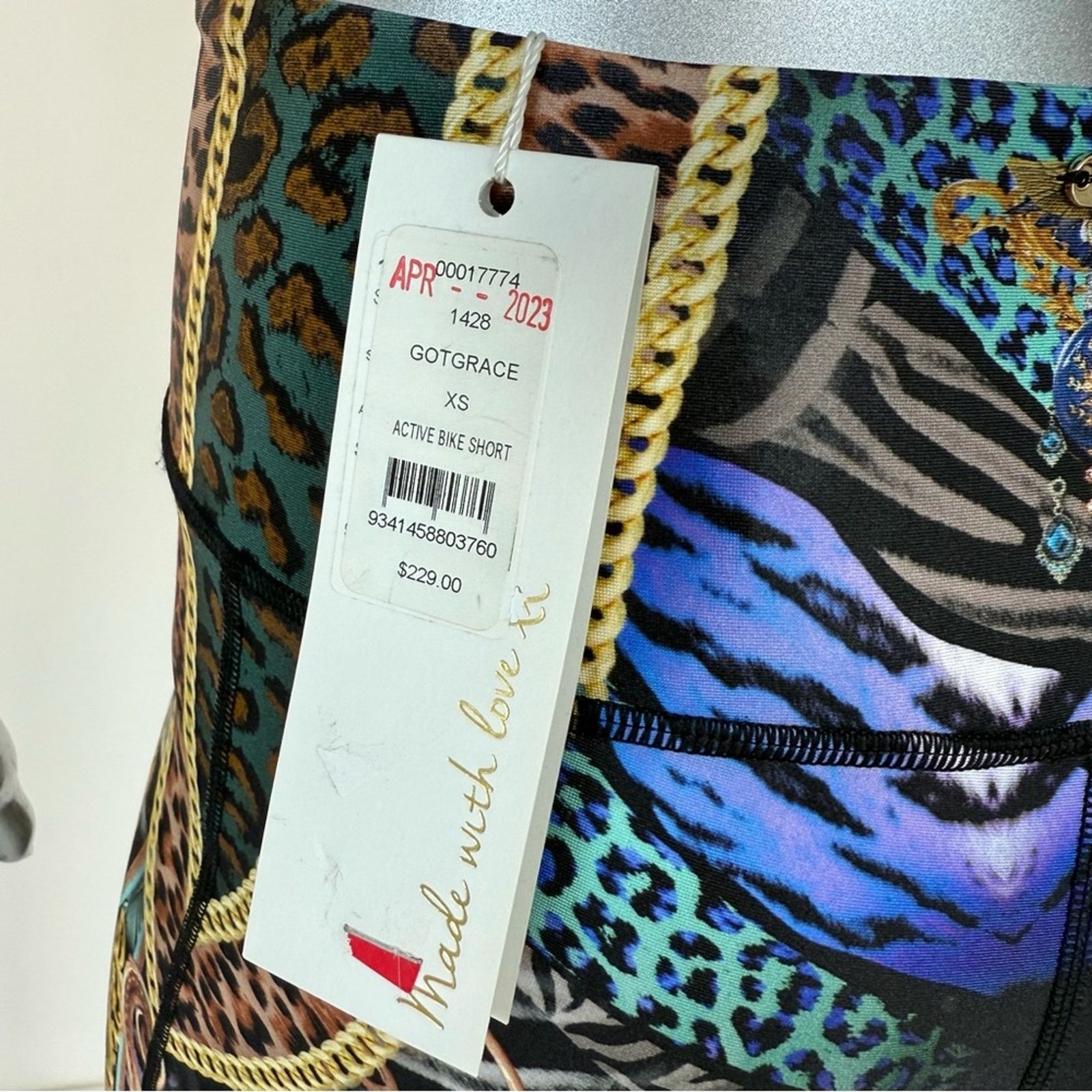 CAMILLA NWT!!! Camilla women bike shorts size XS Retail 229$ Size 27" / US 4 / IT 40 - 5 Thumbnail