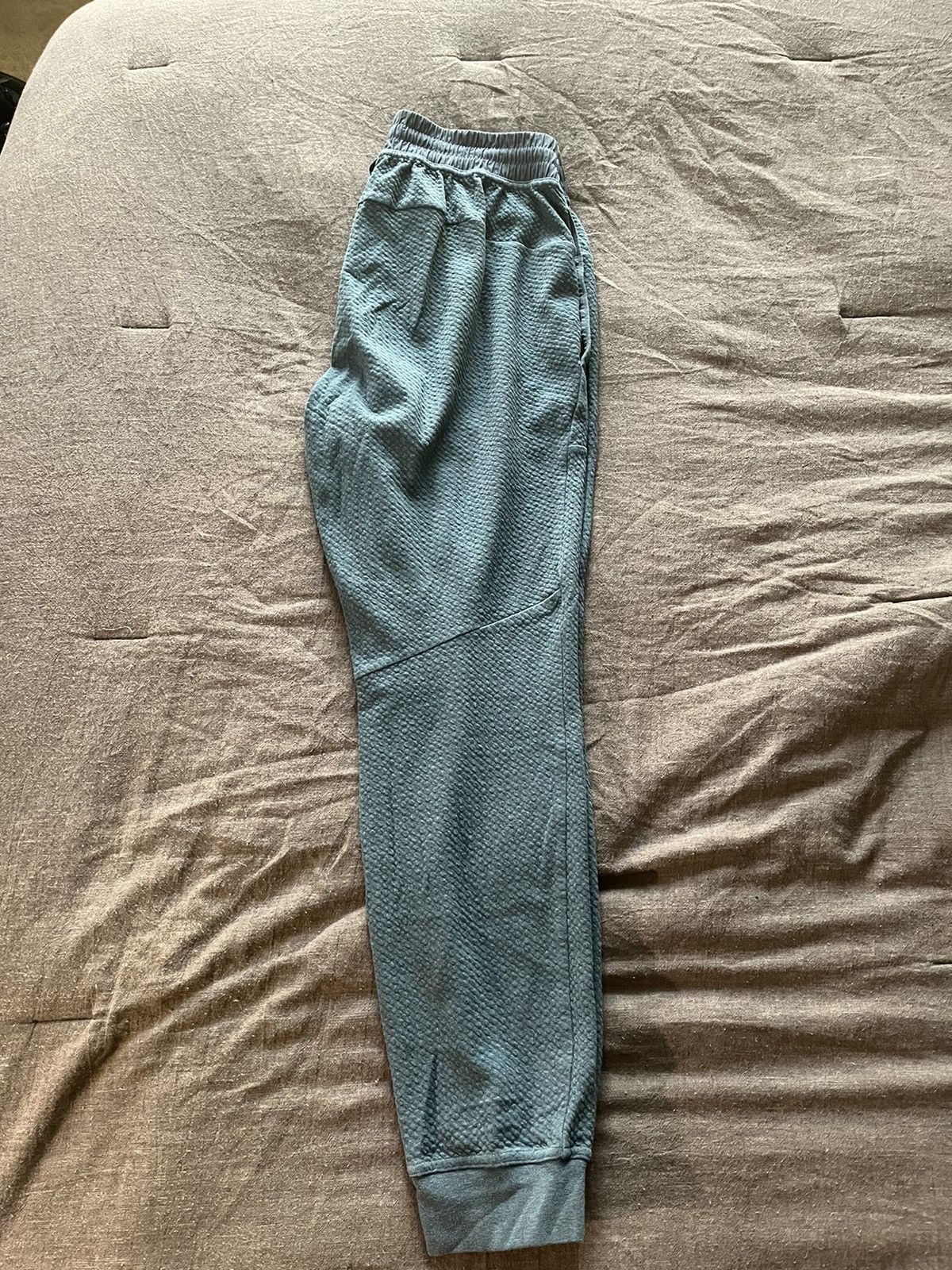 Lululemon Lululemon At-Ease Pant Size US 32 / EU 48 - 2 Thumbnail