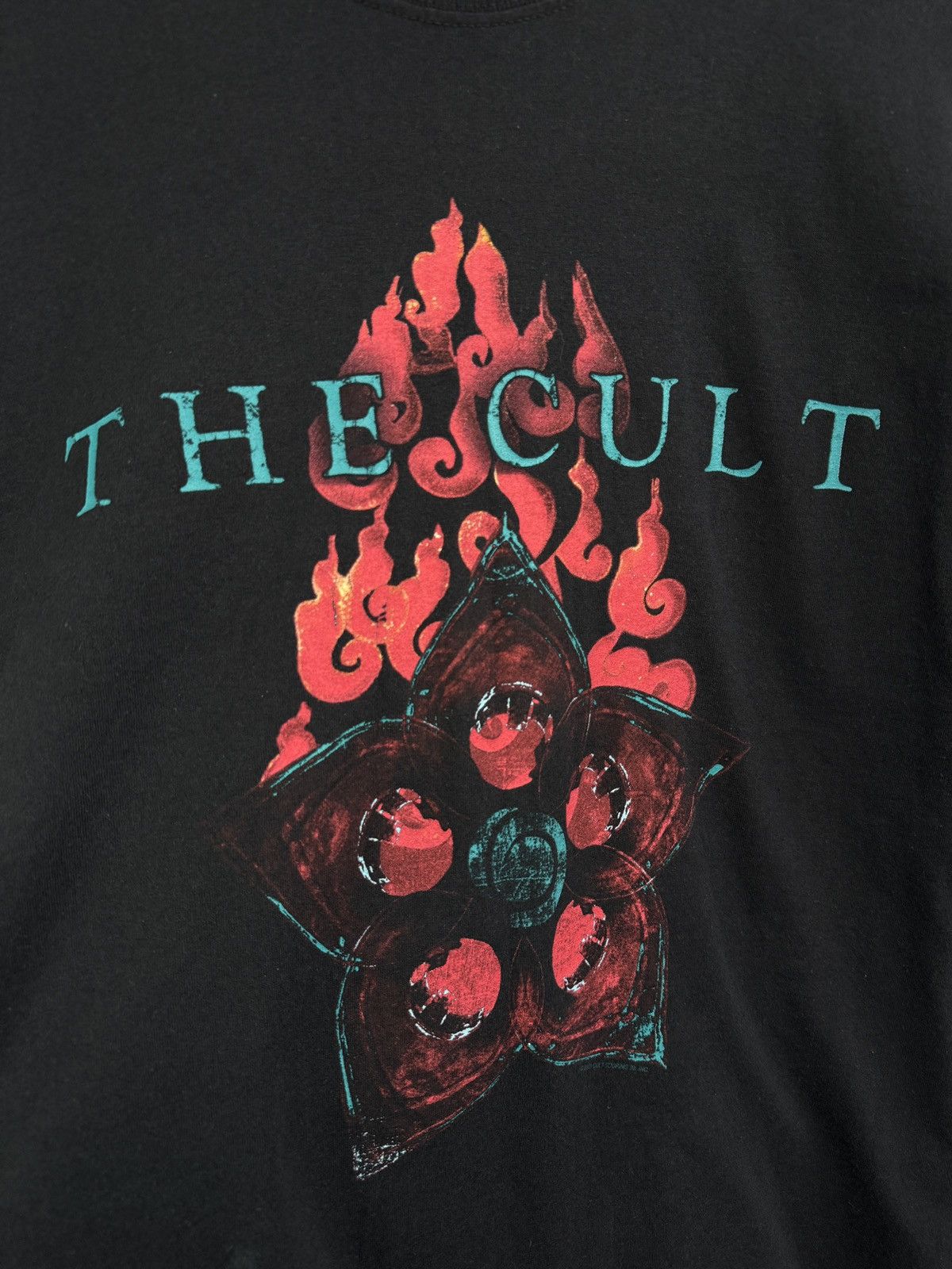 Fruit Of The Loom 🇬🇧 Vintage 2001 The CULT Beyond Good and Evil World Tour Tee Size US M / EU 48-50 / 2 - 5 Thumbnail